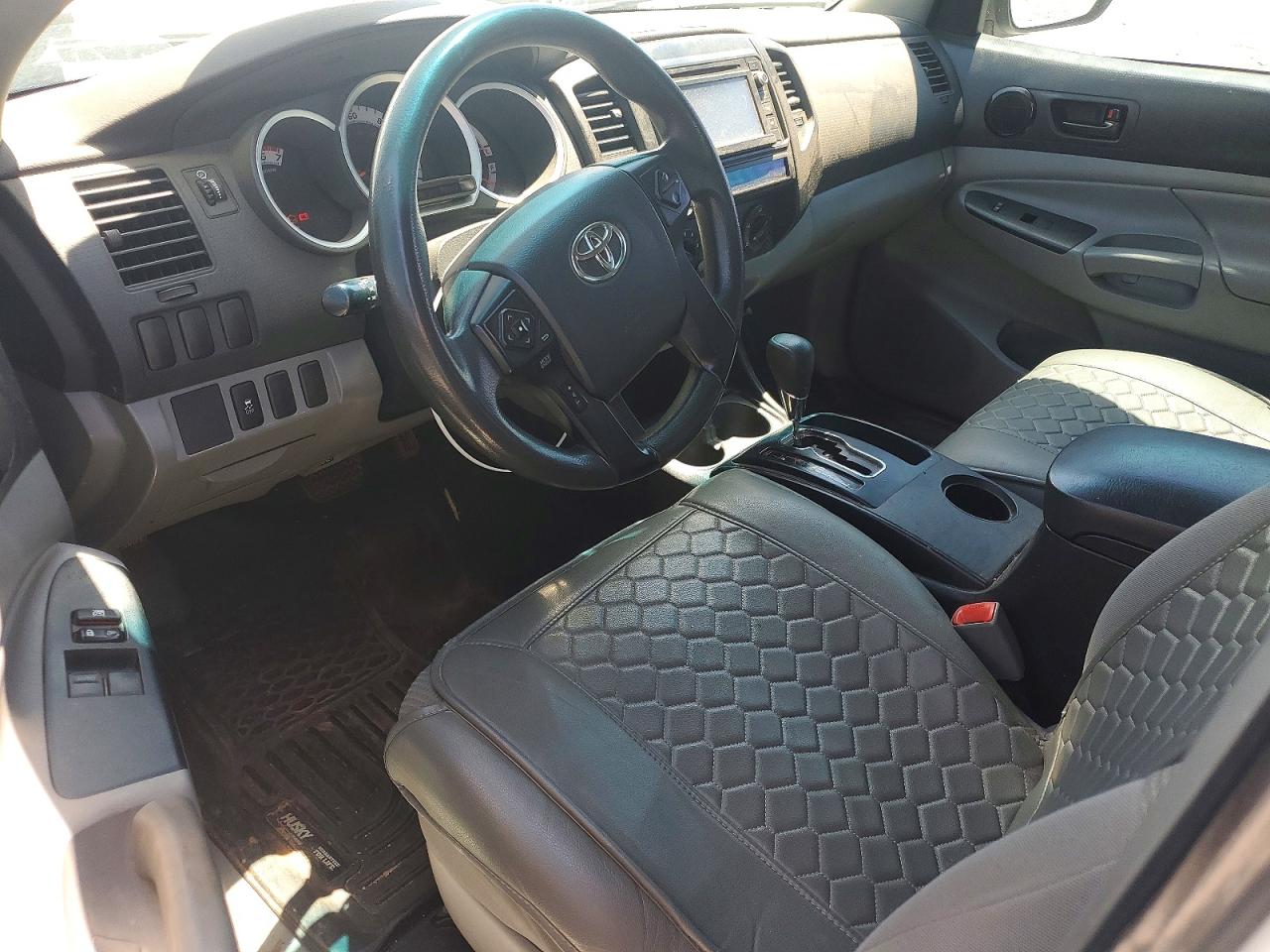 2015 Toyota Tacoma Access Cab White vin: 5TFTX4CN2FX066685