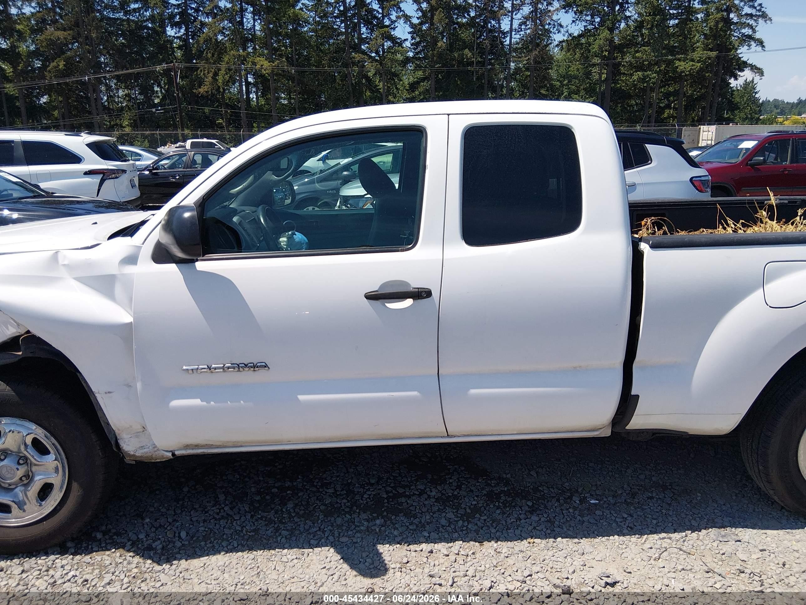 2012 Toyota Tacoma   Белый vin: 5TFTX4CN3CX020519