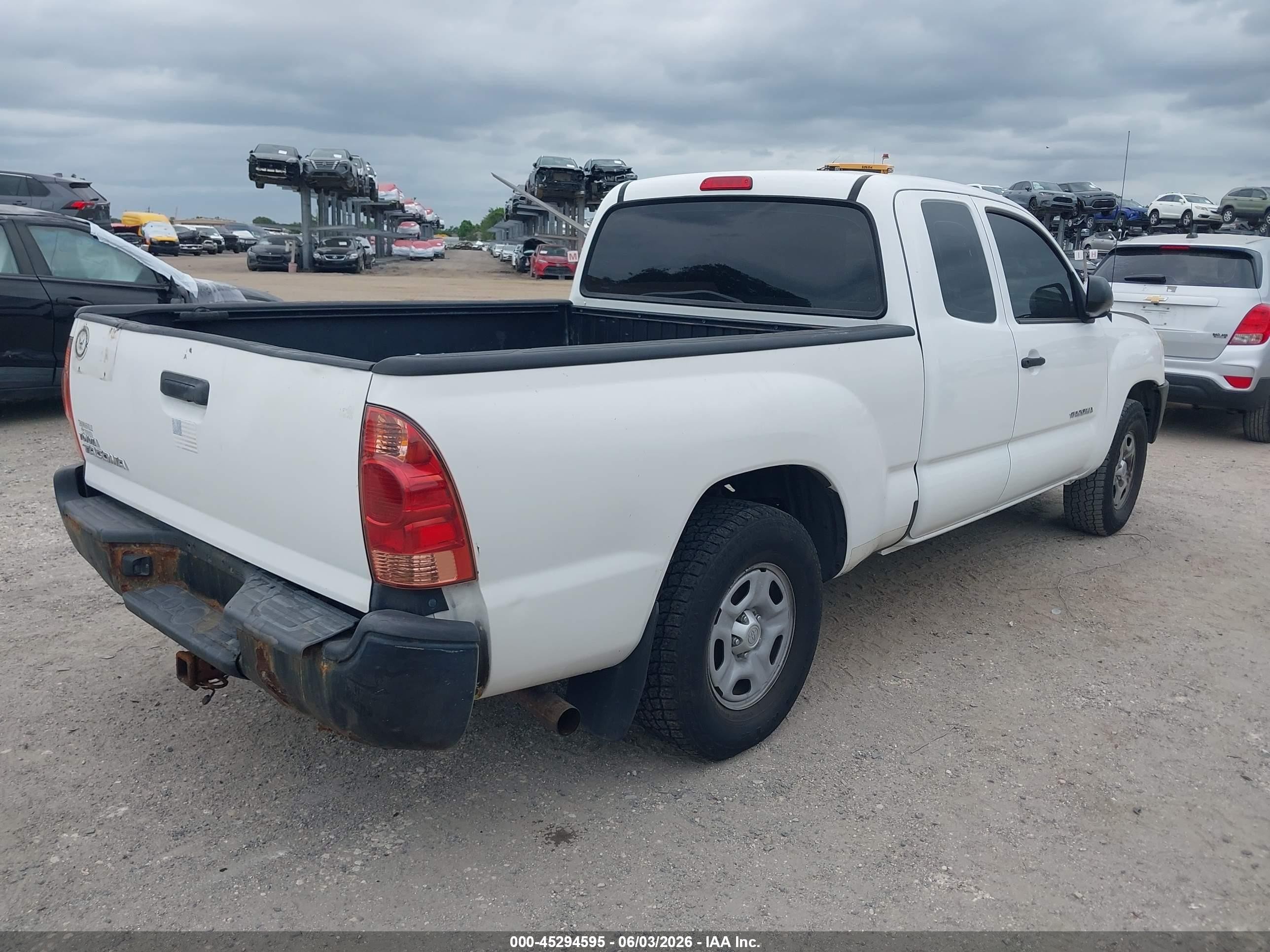 2014 Toyota Tacoma   White vin: 5TFTX4CN3EX038229