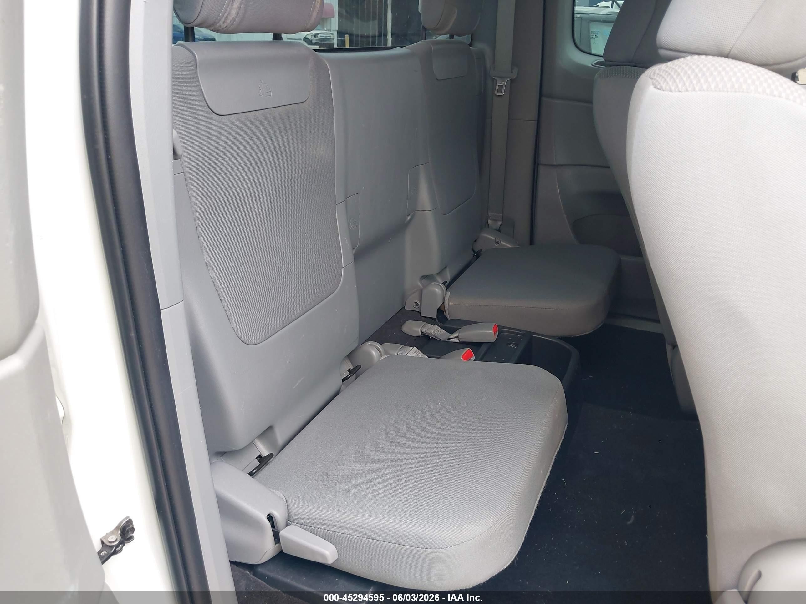 2014 Toyota Tacoma   White vin: 5TFTX4CN3EX038229