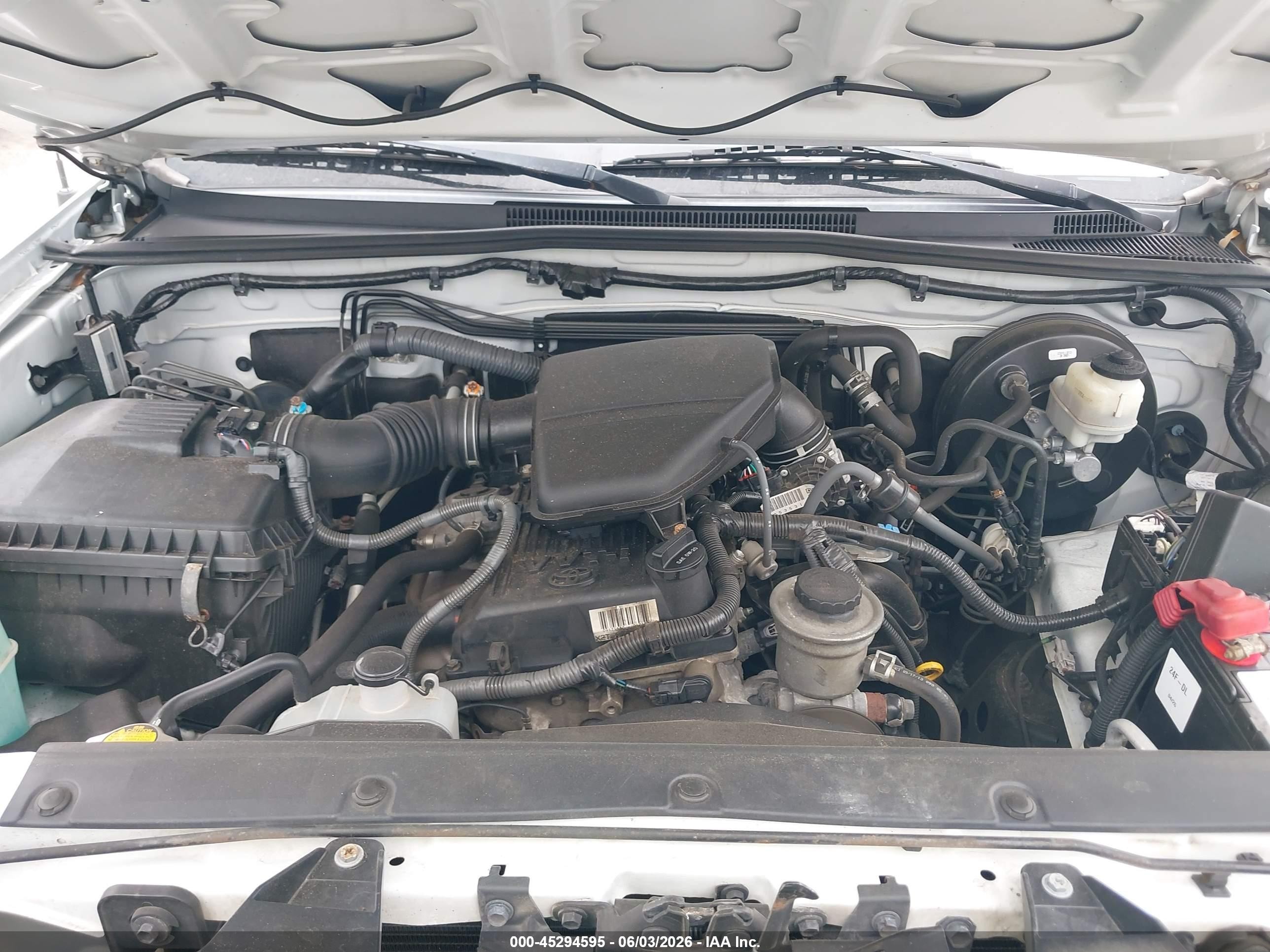2014 Toyota Tacoma   White vin: 5TFTX4CN3EX038229