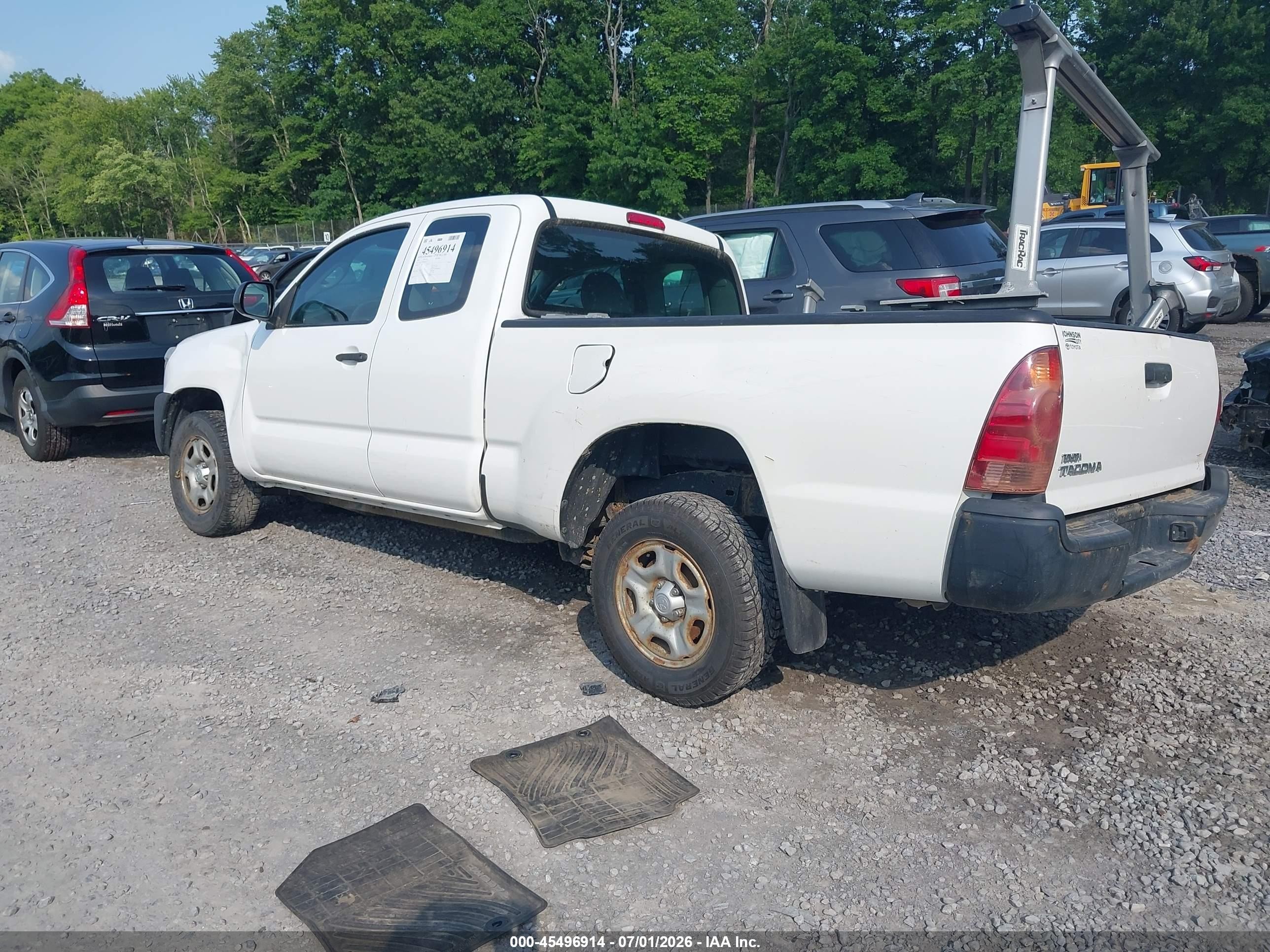 2015 Toyota Tacoma   White vin: 5TFTX4CN3FX059132
