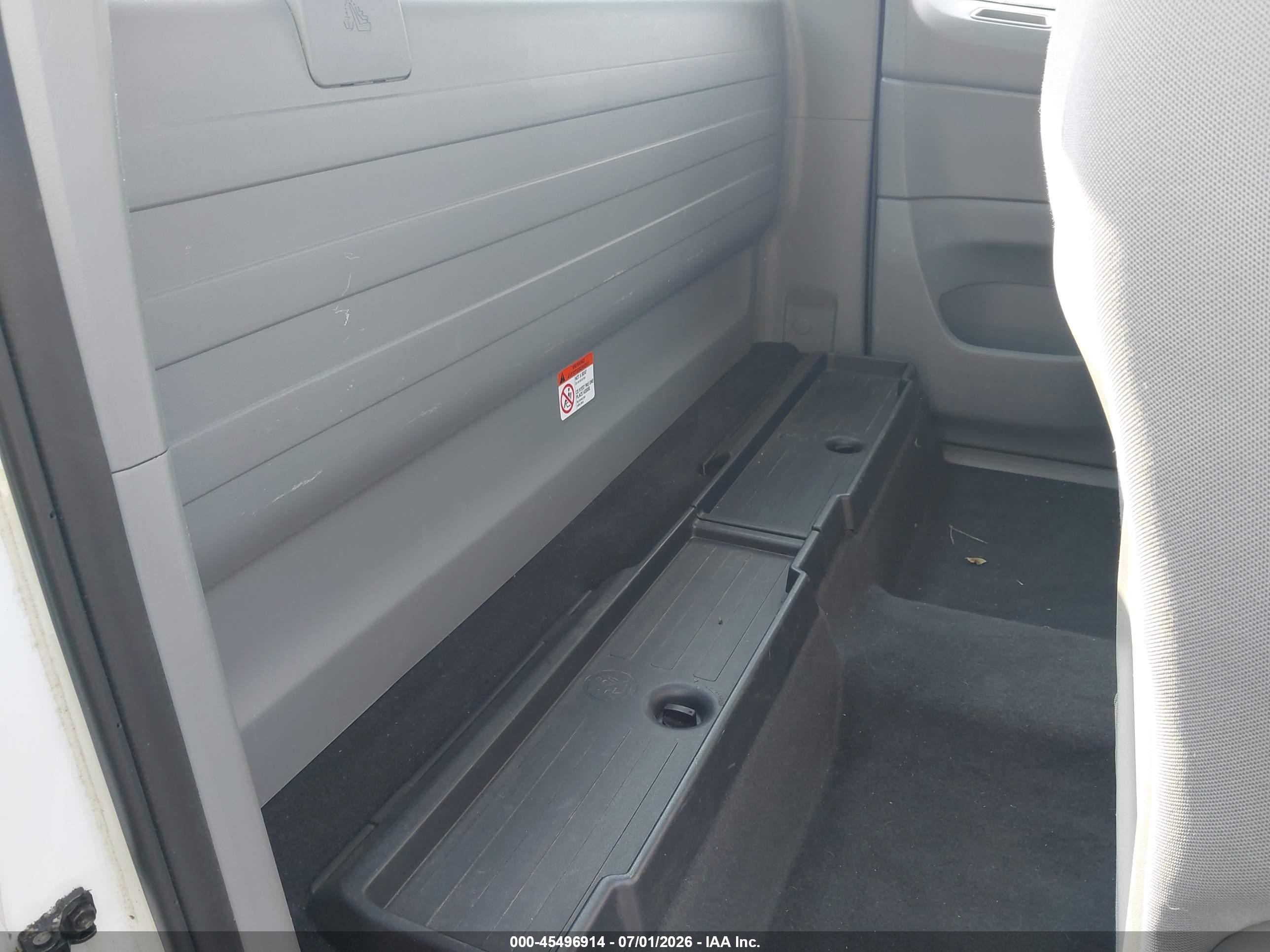 2015 Toyota Tacoma   White vin: 5TFTX4CN3FX059132