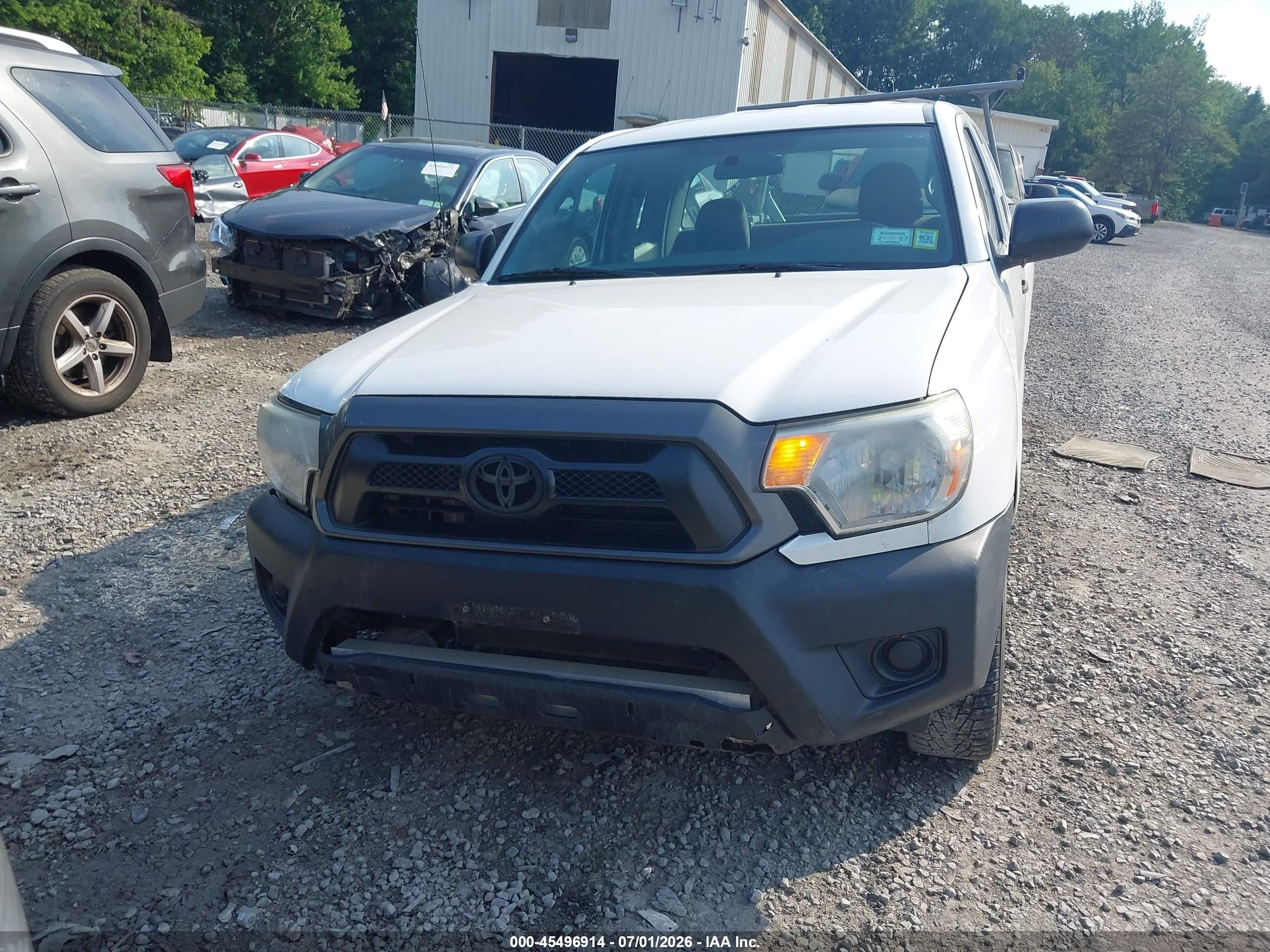 2015 Toyota Tacoma   White vin: 5TFTX4CN3FX059132
