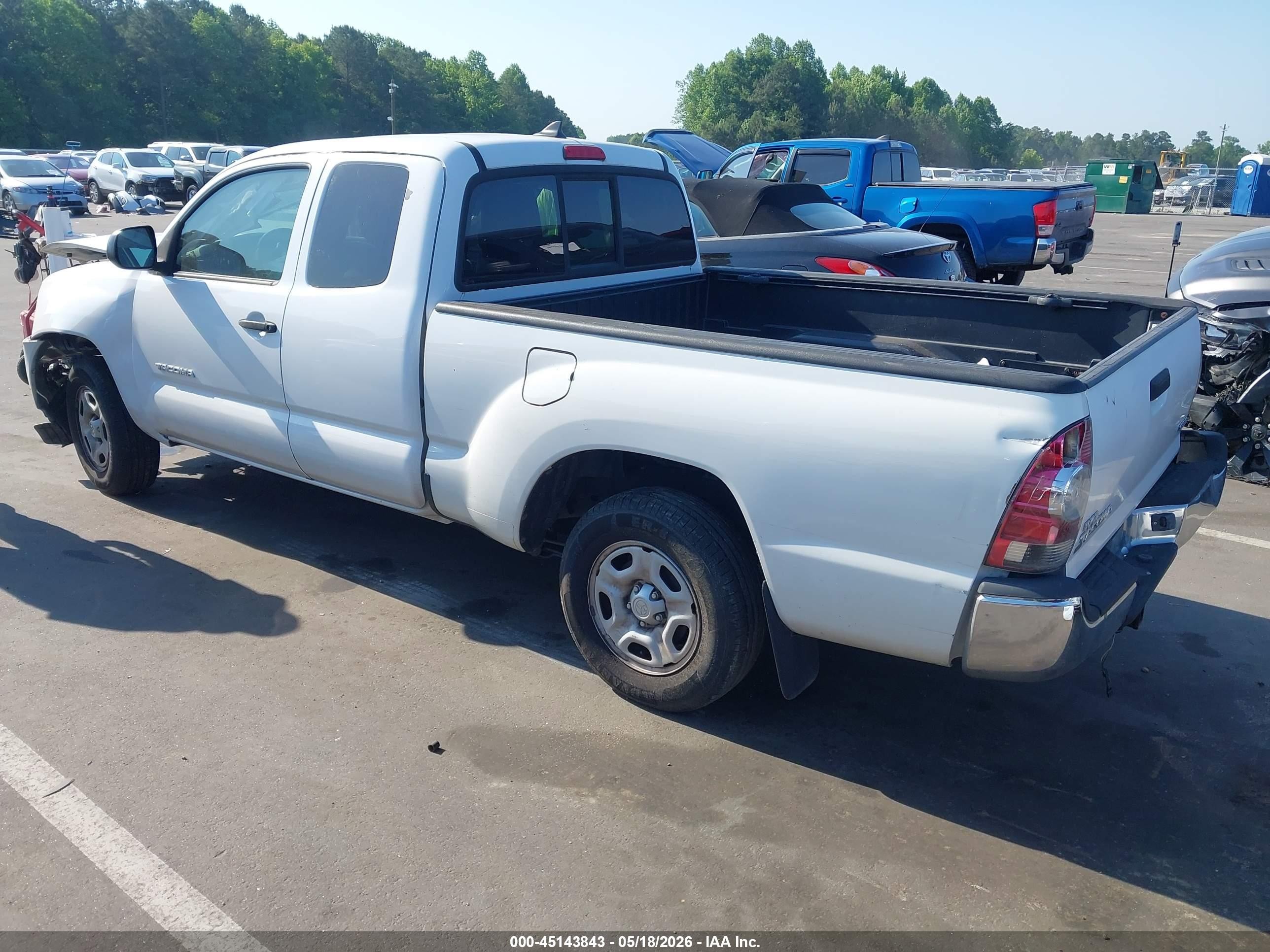2015 Toyota Tacoma   White vin: 5TFTX4CN3FX066050