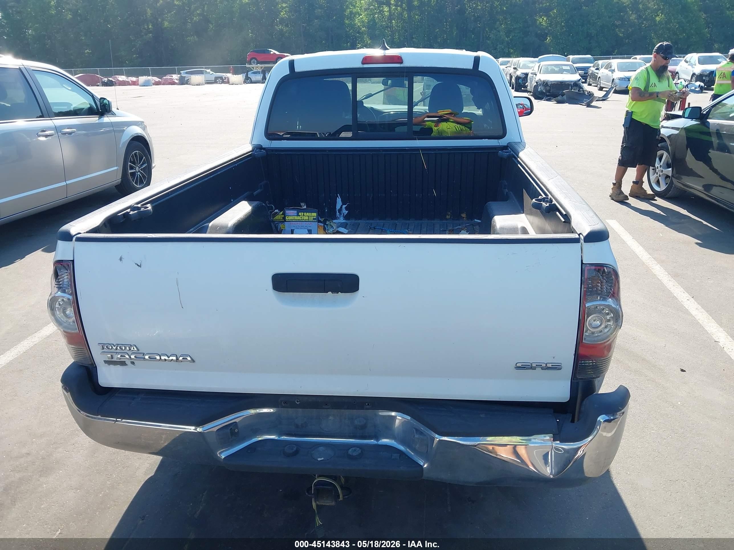 2015 Toyota Tacoma   White vin: 5TFTX4CN3FX066050