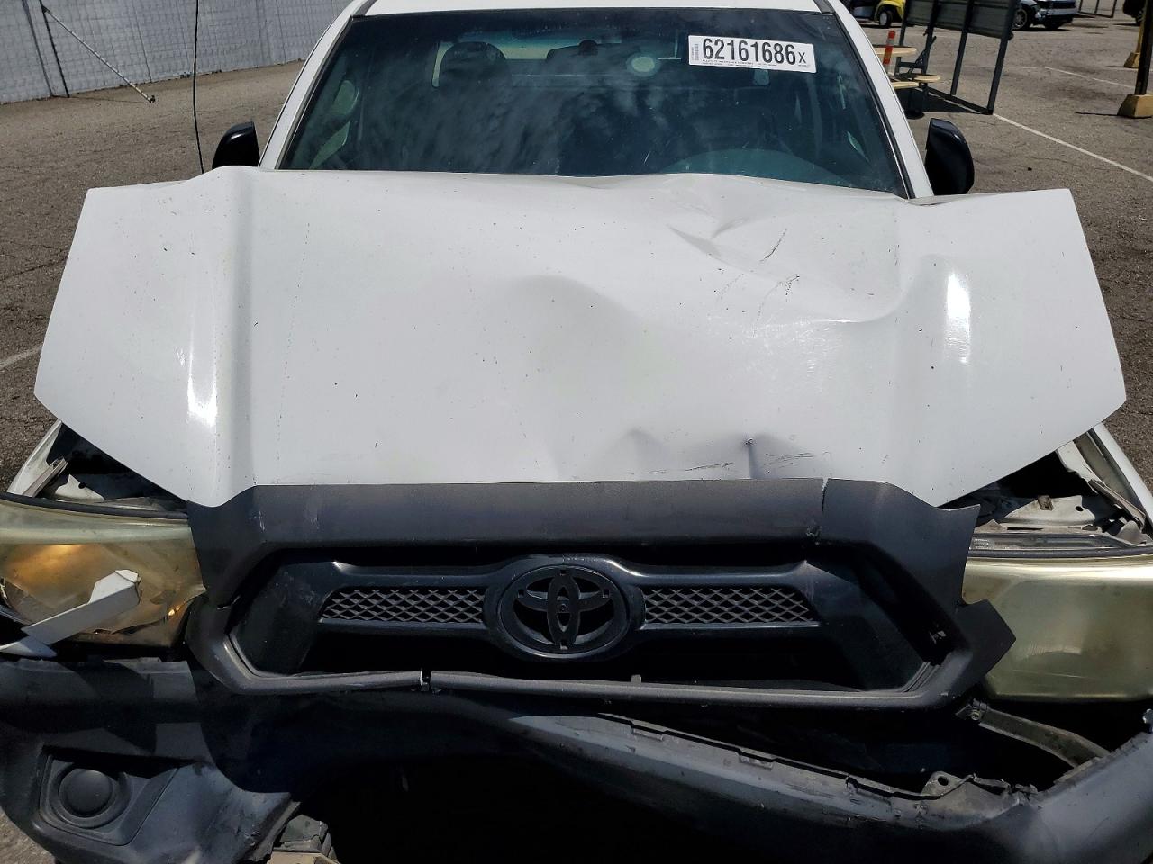 2015 Toyota Tacoma Delux Grade White vin: 5TFTX4CN3FX067845