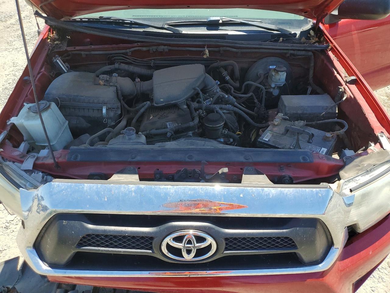 2013 Toyota Tacoma Access Cab Red vin: 5TFTX4CN4DX021907