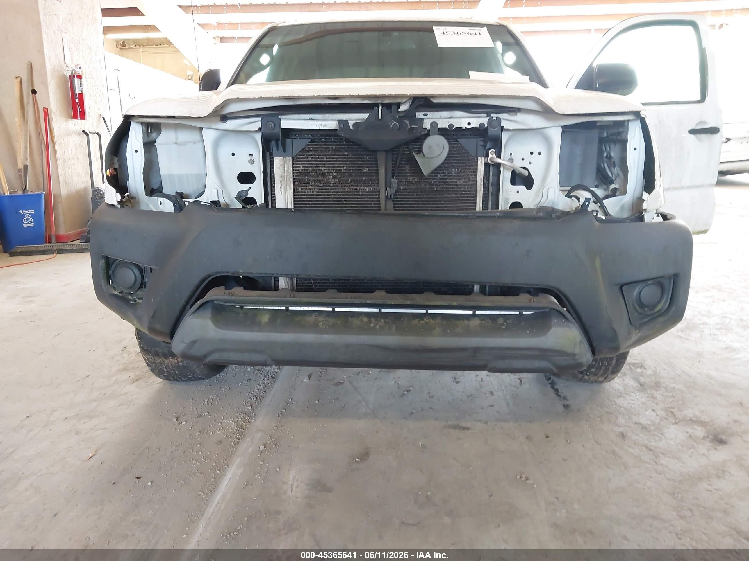 2013 Toyota Tacoma   White vin: 5TFTX4CN4DX028419