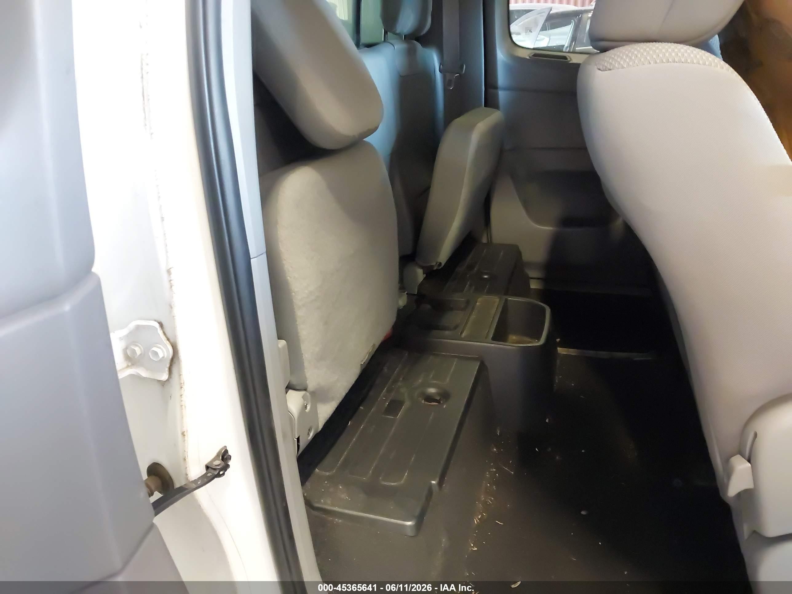 2013 Toyota Tacoma   White vin: 5TFTX4CN4DX028419