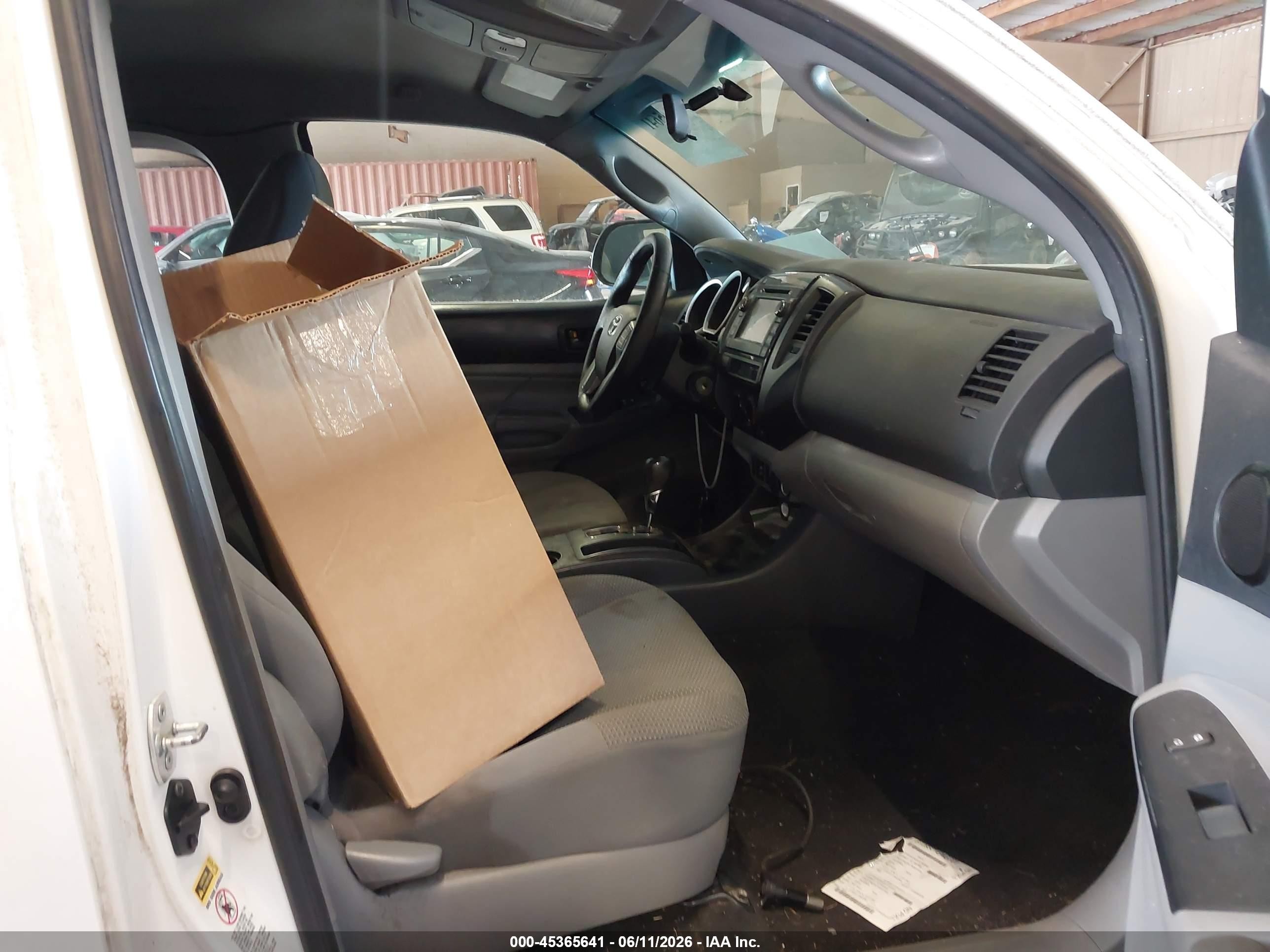 2013 Toyota Tacoma   White vin: 5TFTX4CN4DX028419