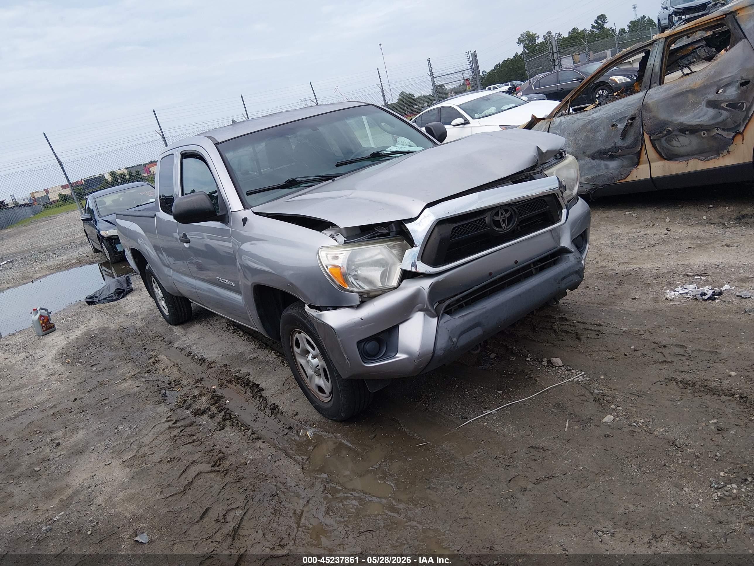 2014 Toyota Tacoma   Silver vin: 5TFTX4CN4EX036571