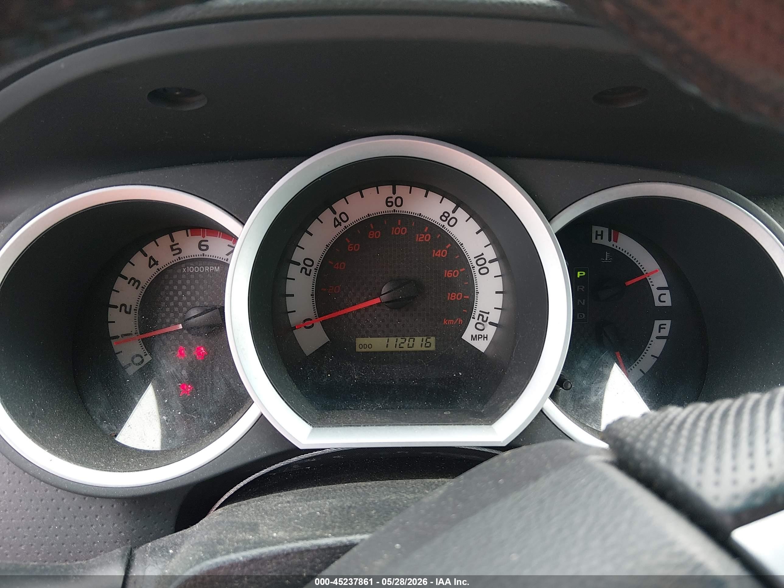 2014 Toyota Tacoma   Silver vin: 5TFTX4CN4EX036571