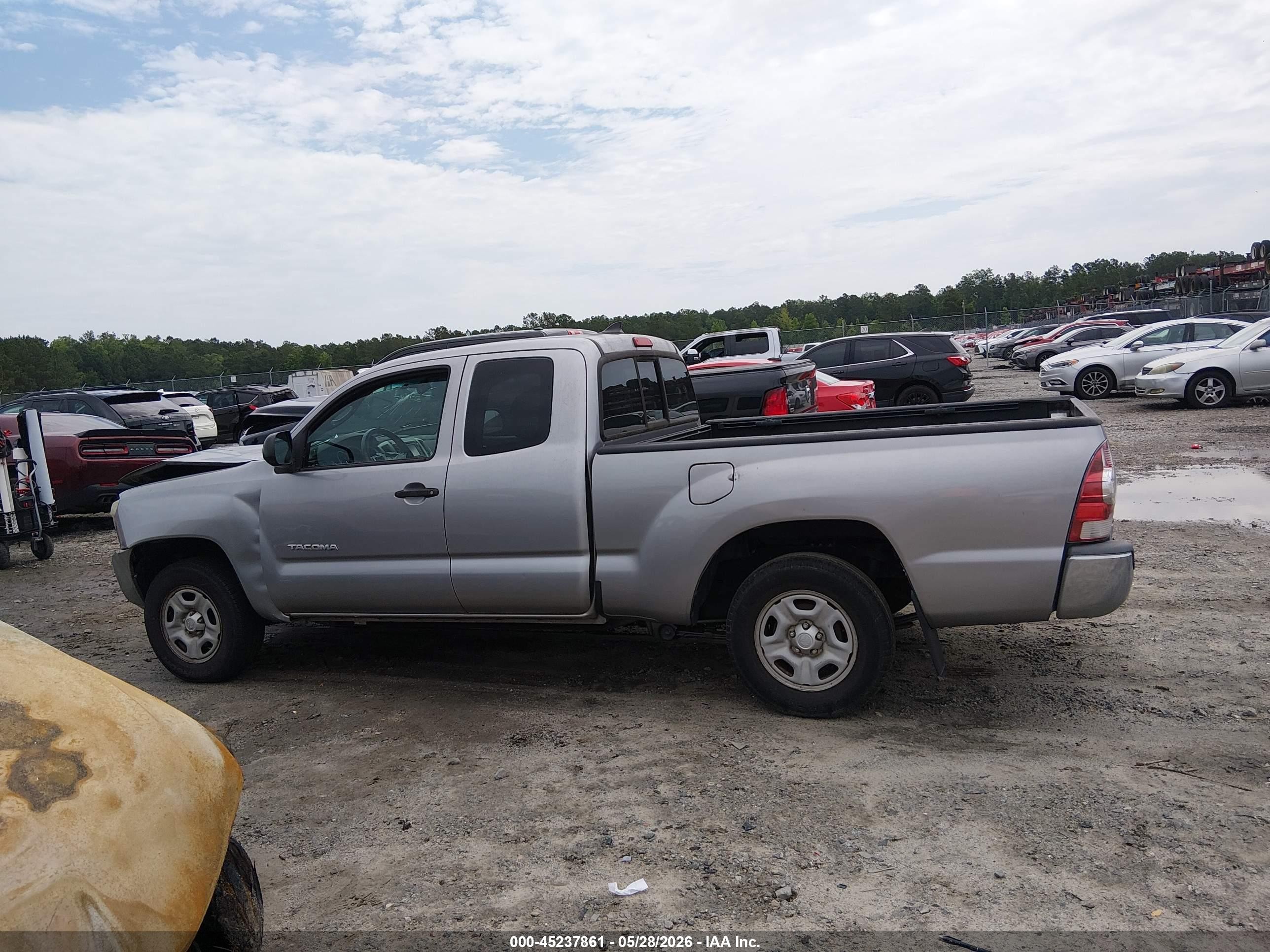 2014 Toyota Tacoma   Silver vin: 5TFTX4CN4EX036571