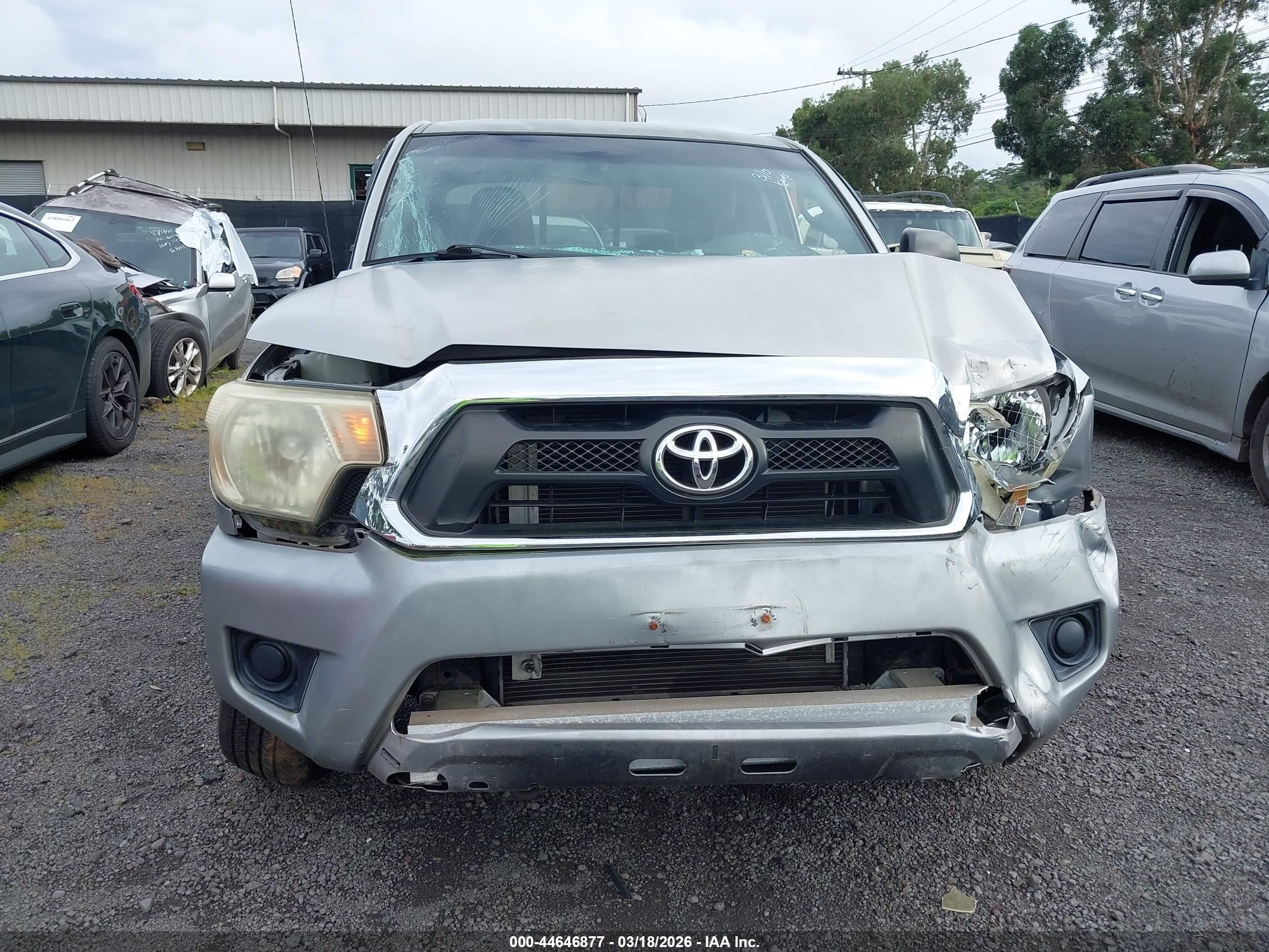 2014 Toyota Tacoma Silver vin: 5TFTX4CN4EX040927
