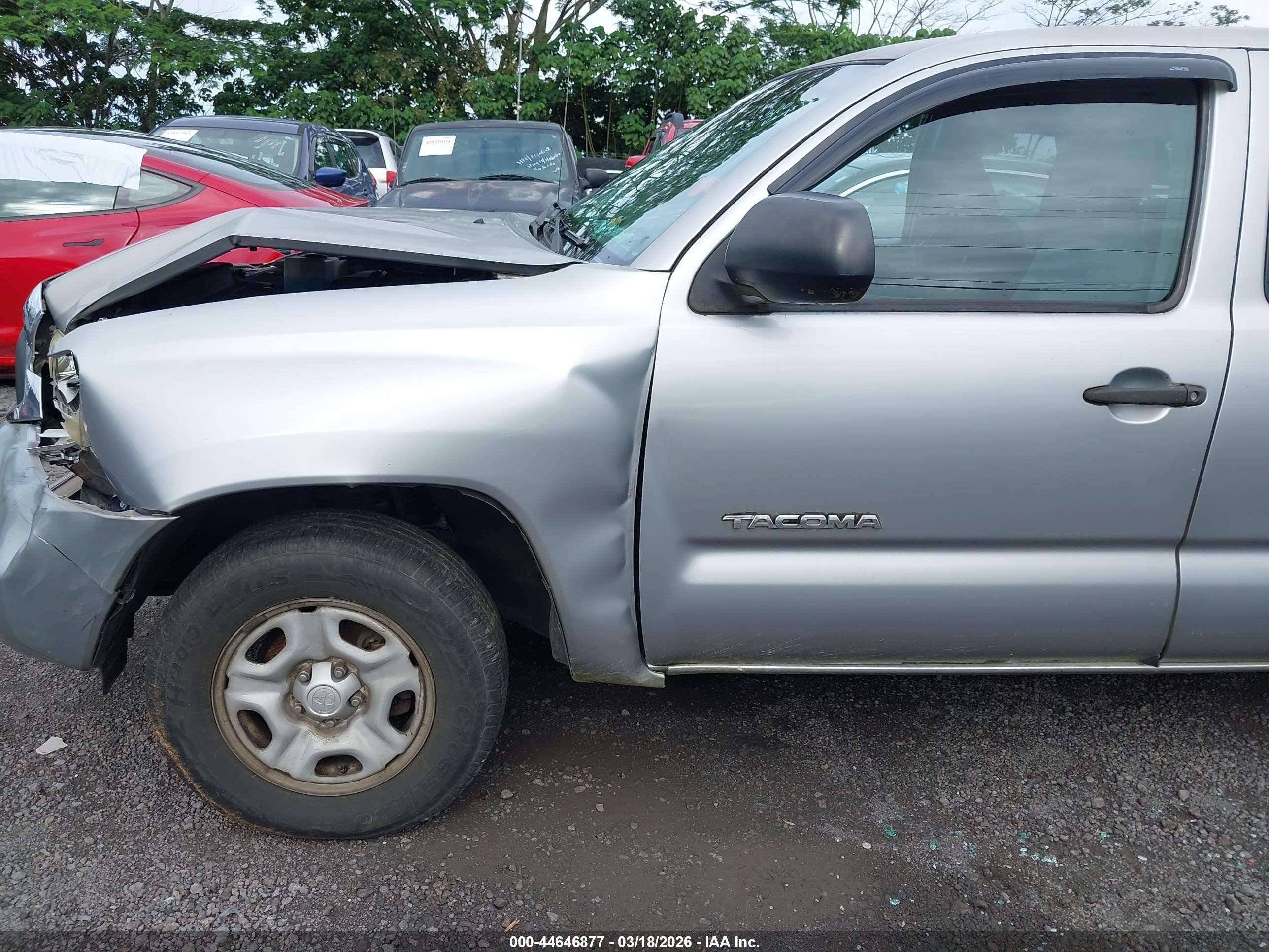 2014 Toyota Tacoma Silver vin: 5TFTX4CN4EX040927