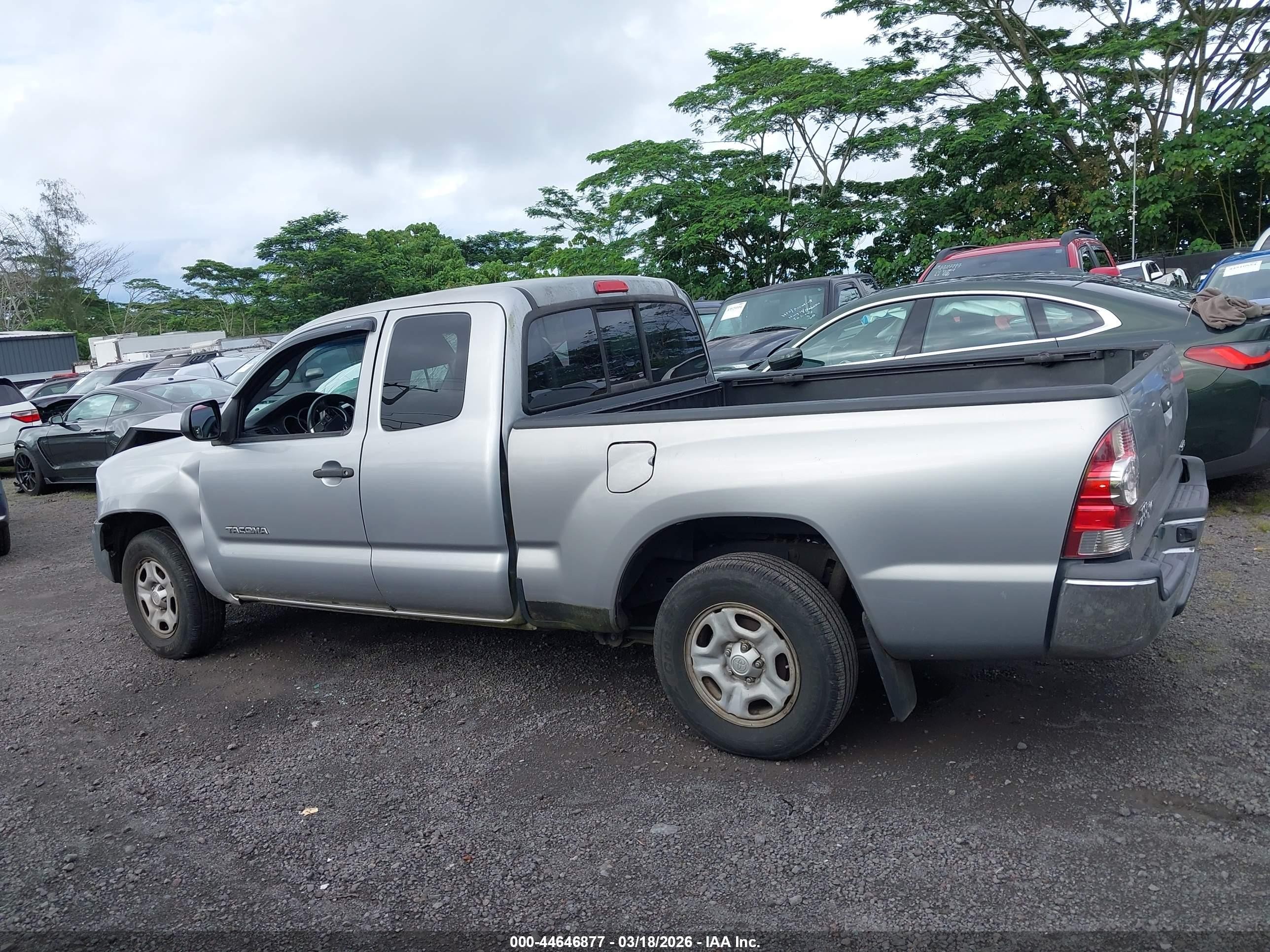 2014 Toyota Tacoma Silver vin: 5TFTX4CN4EX040927