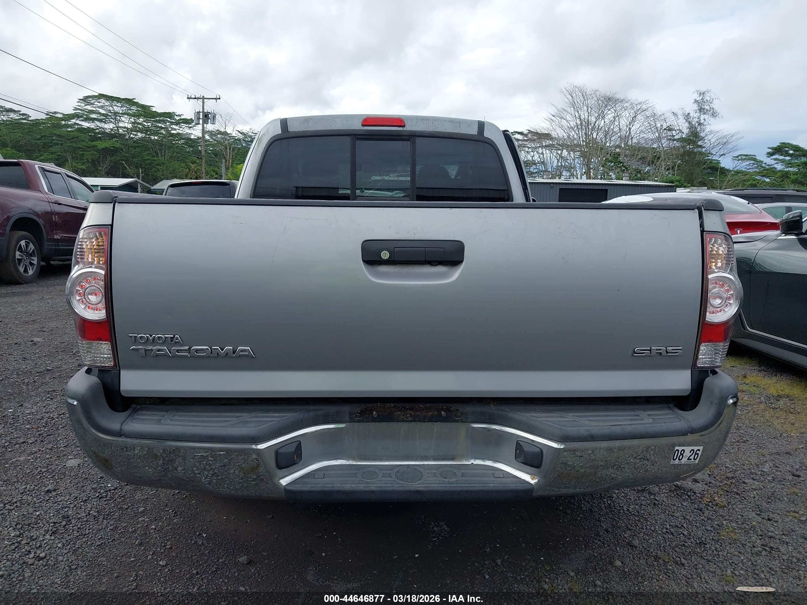 2014 Toyota Tacoma Silver vin: 5TFTX4CN4EX040927