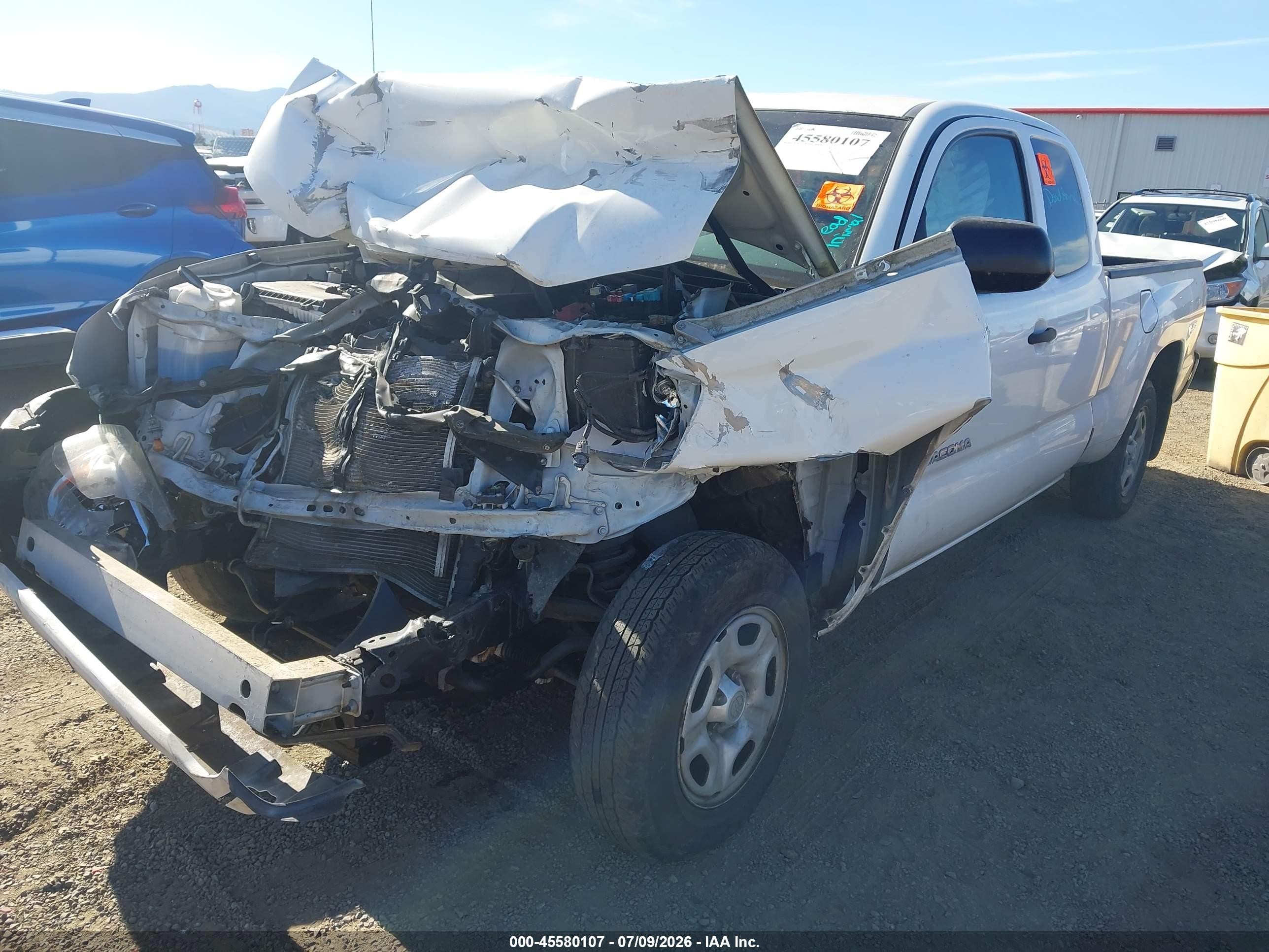 2015 Toyota Tacoma   Белый vin: 5TFTX4CN4FX065649