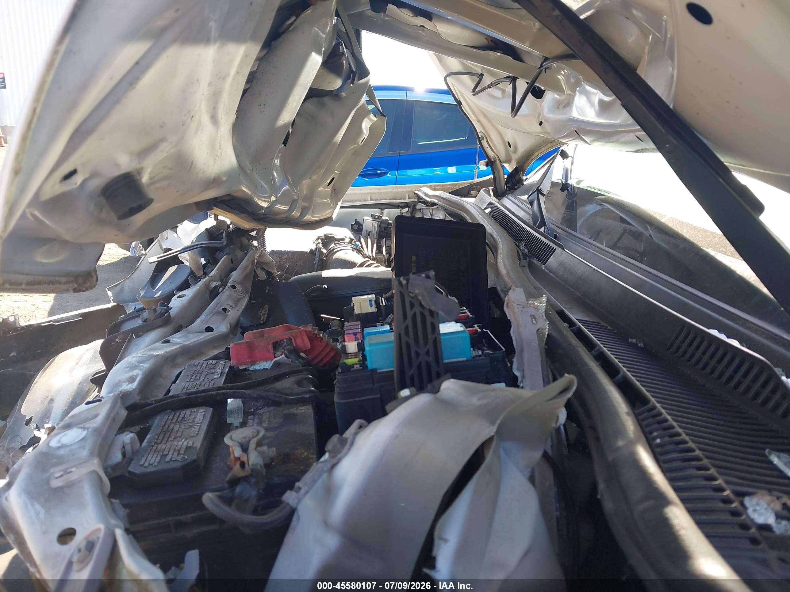 2015 Toyota Tacoma   Белый vin: 5TFTX4CN4FX065649