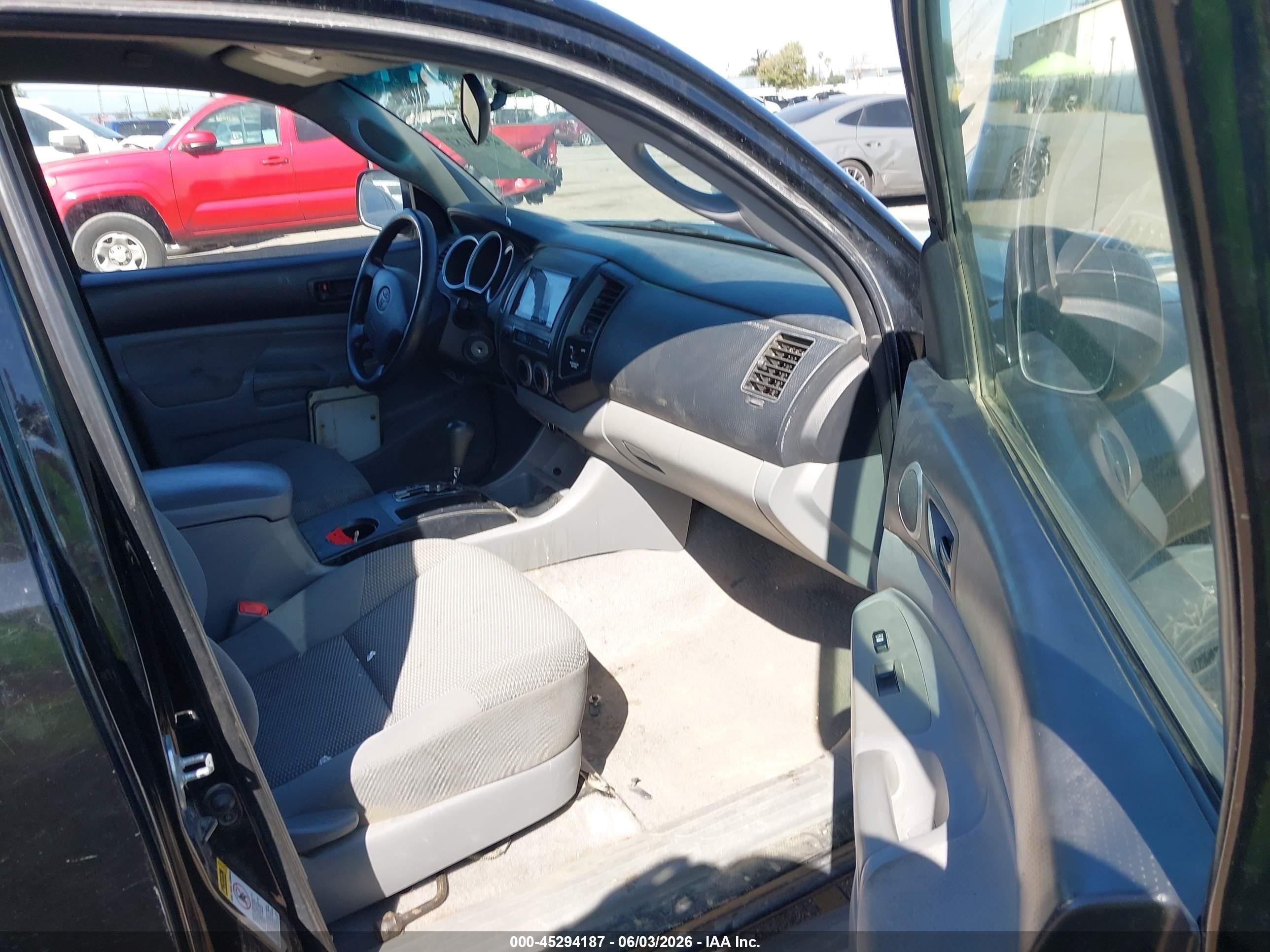 2011 Toyota Tacoma   Black vin: 5TFTX4CN5BX009231