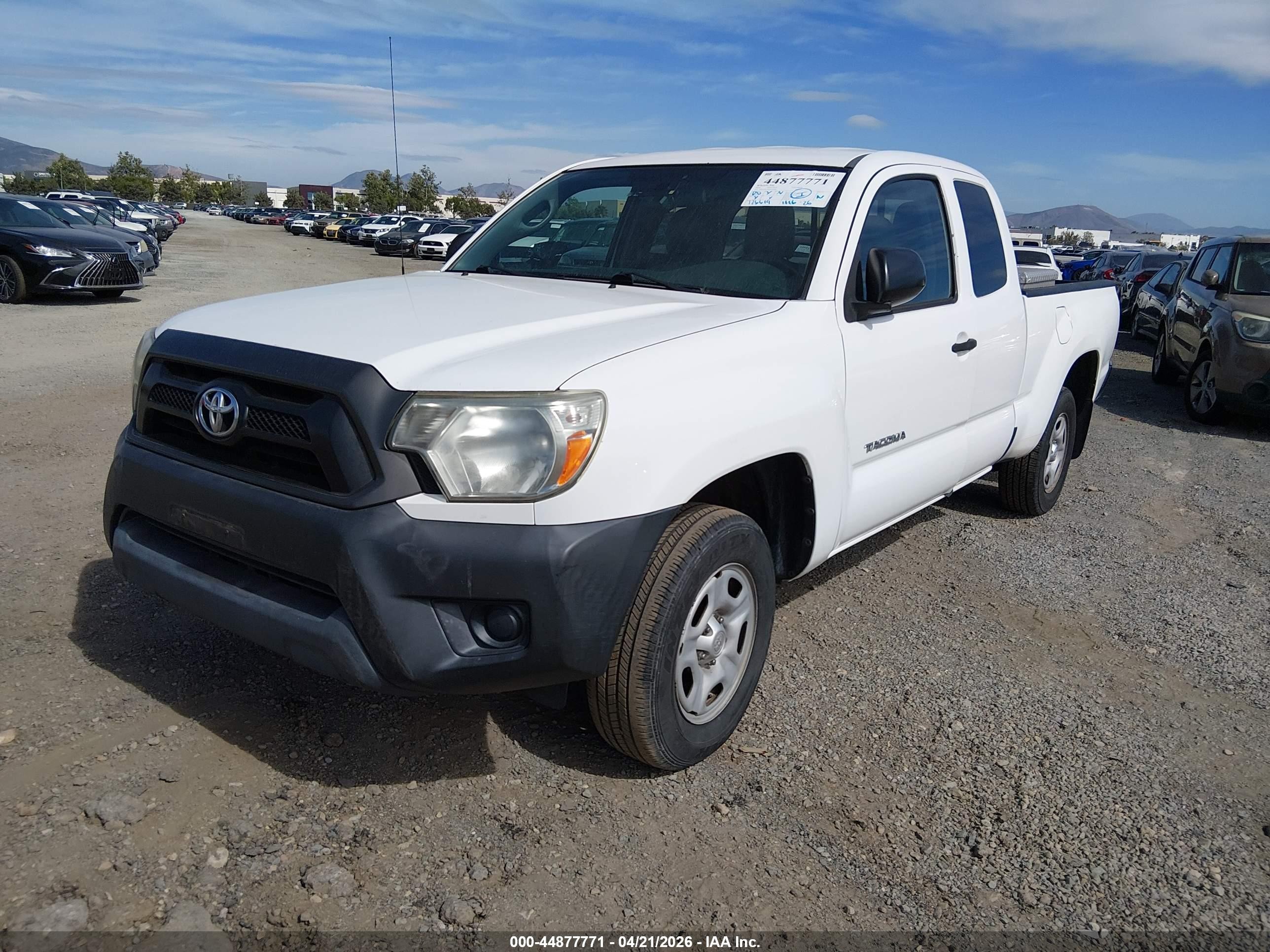 2014 Toyota Tacoma   White vin: 5TFTX4CN5EX042590