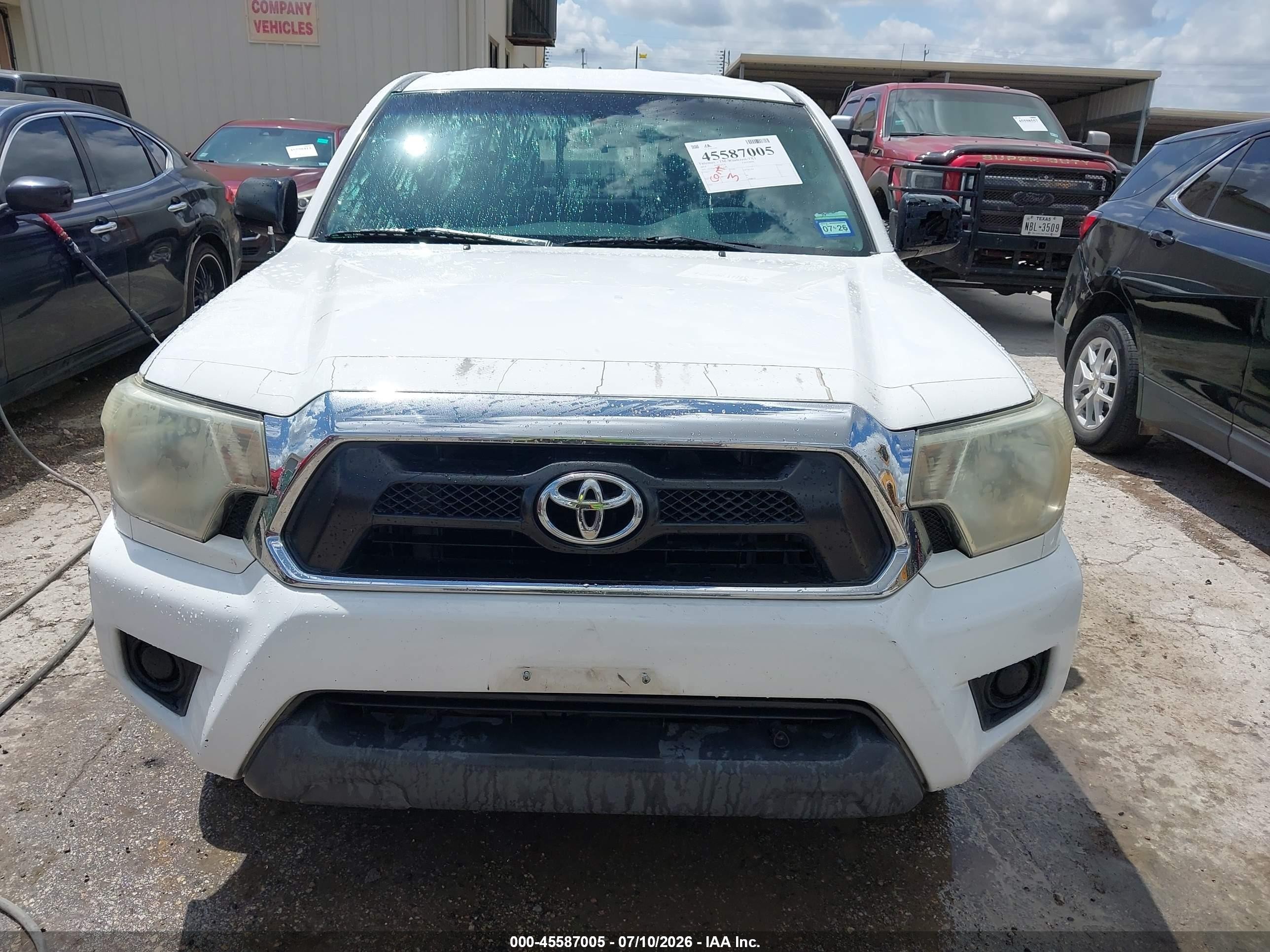 2014 Toyota Tacoma   White vin: 5TFTX4CN5EX047112