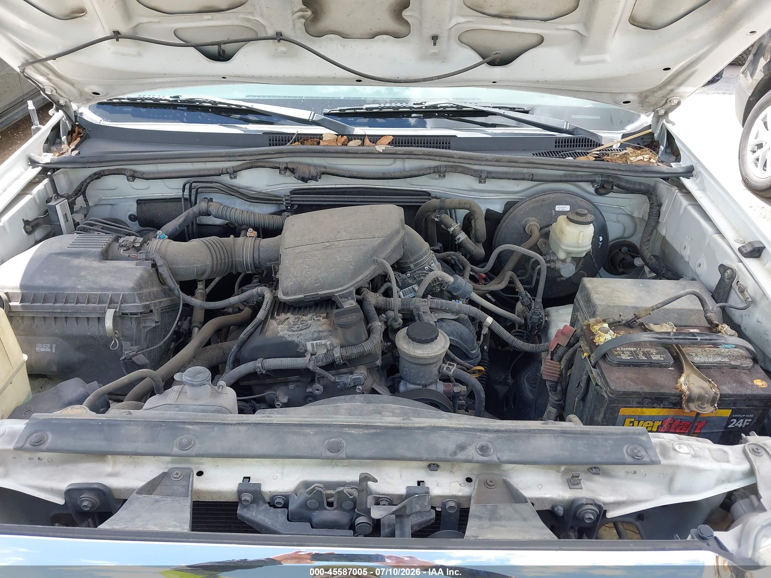 2014 Toyota Tacoma   White vin: 5TFTX4CN5EX047112