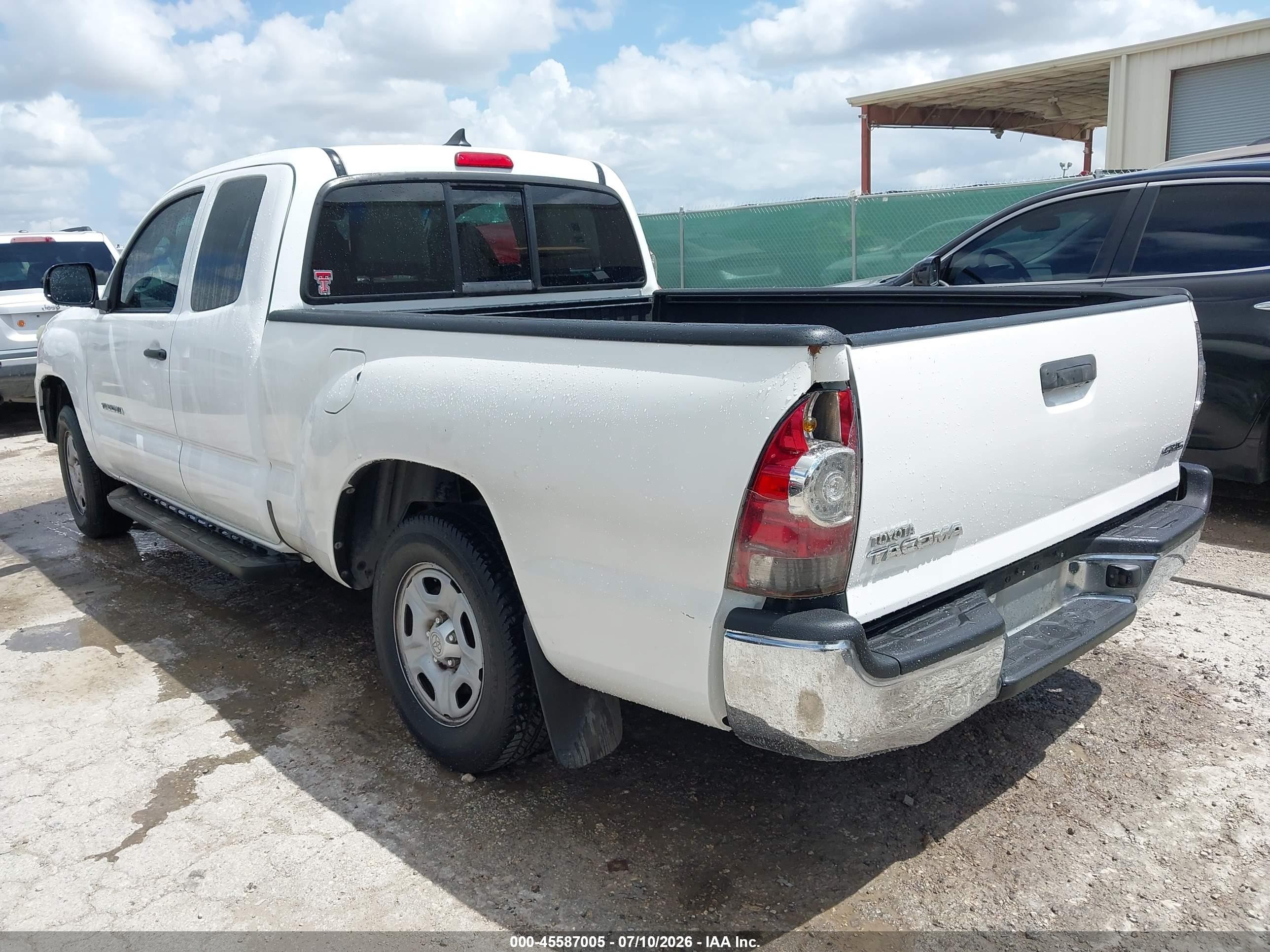 2014 Toyota Tacoma   White vin: 5TFTX4CN5EX047112