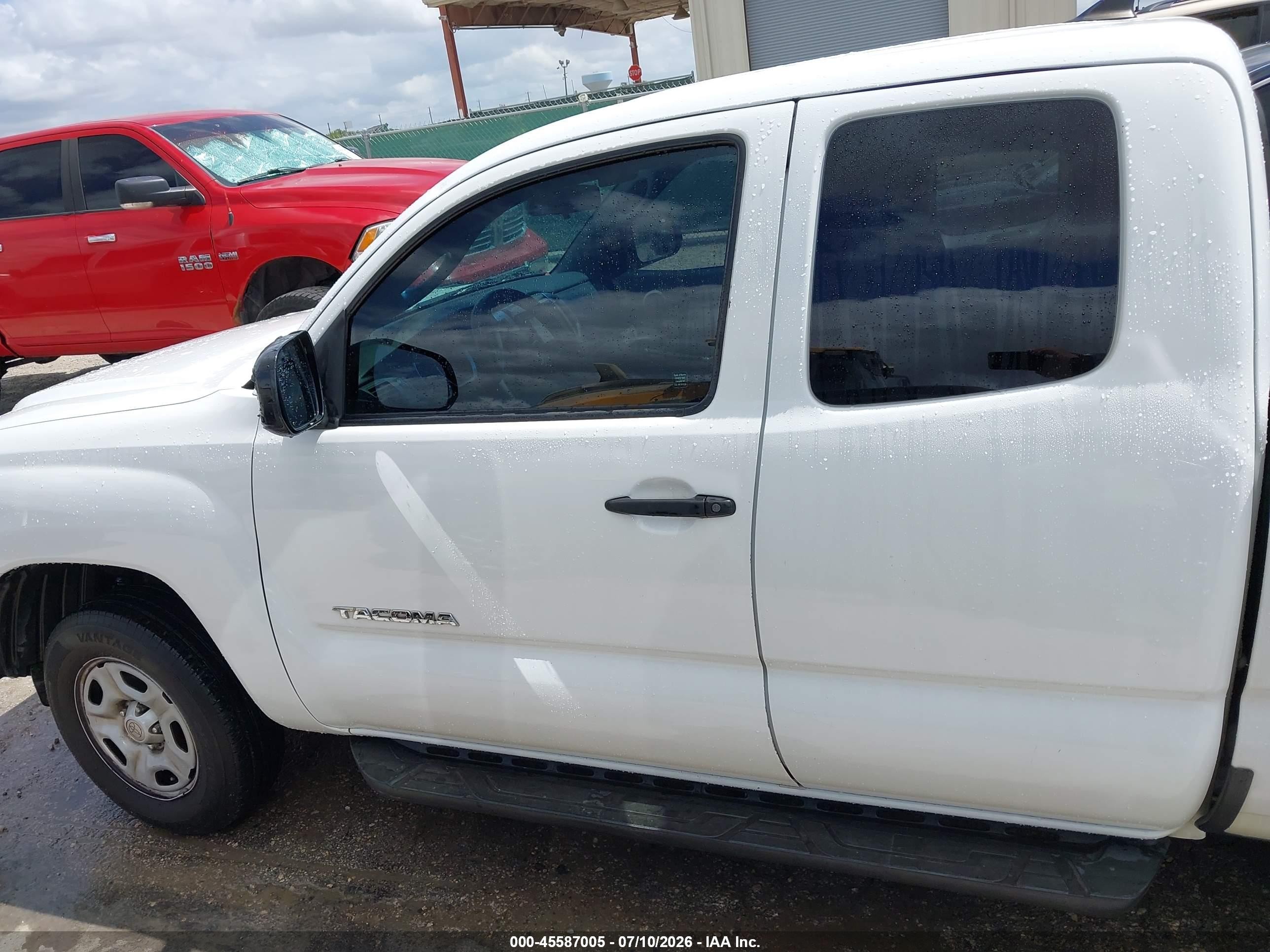 2014 Toyota Tacoma   White vin: 5TFTX4CN5EX047112