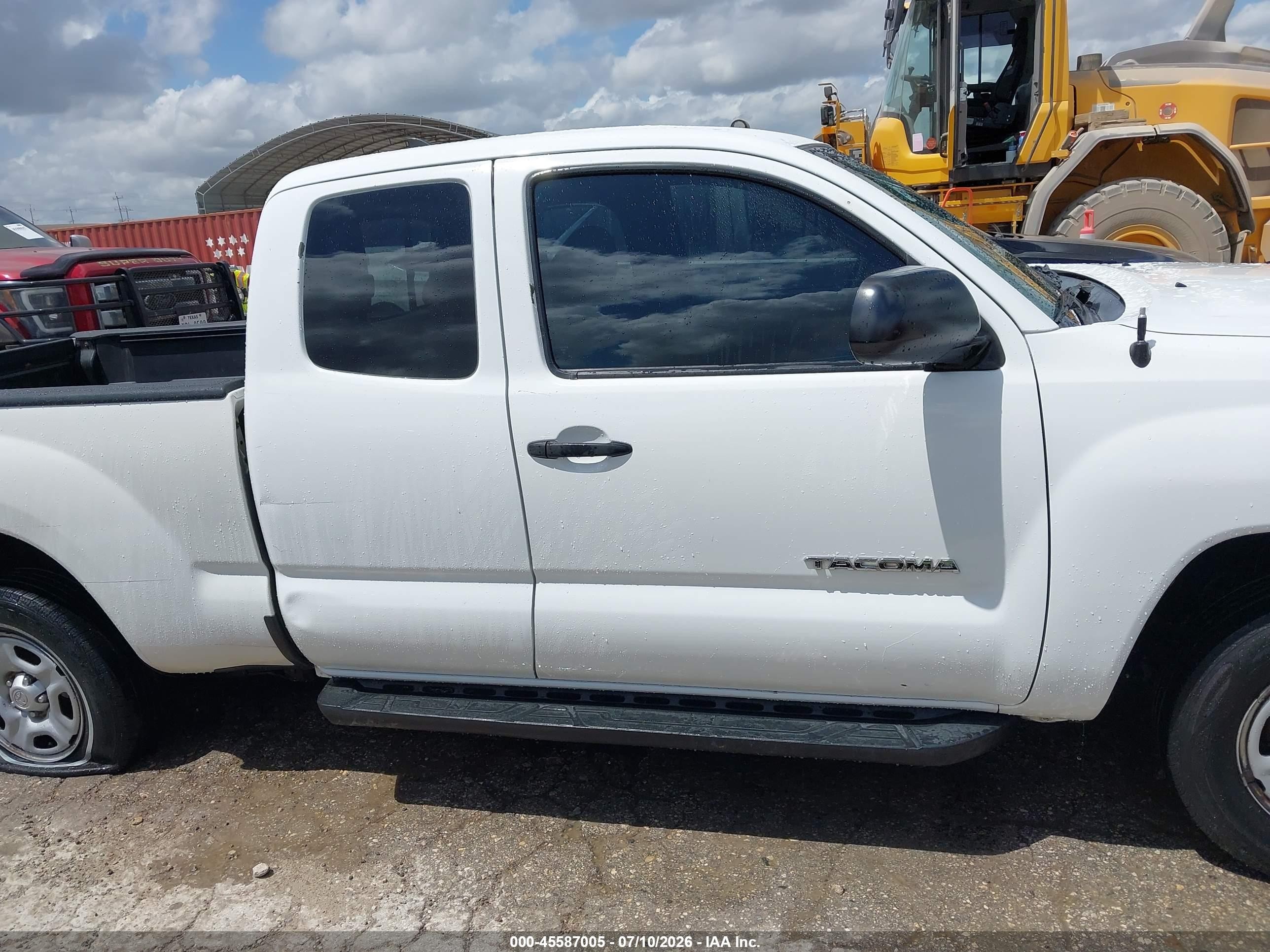 2014 Toyota Tacoma   White vin: 5TFTX4CN5EX047112