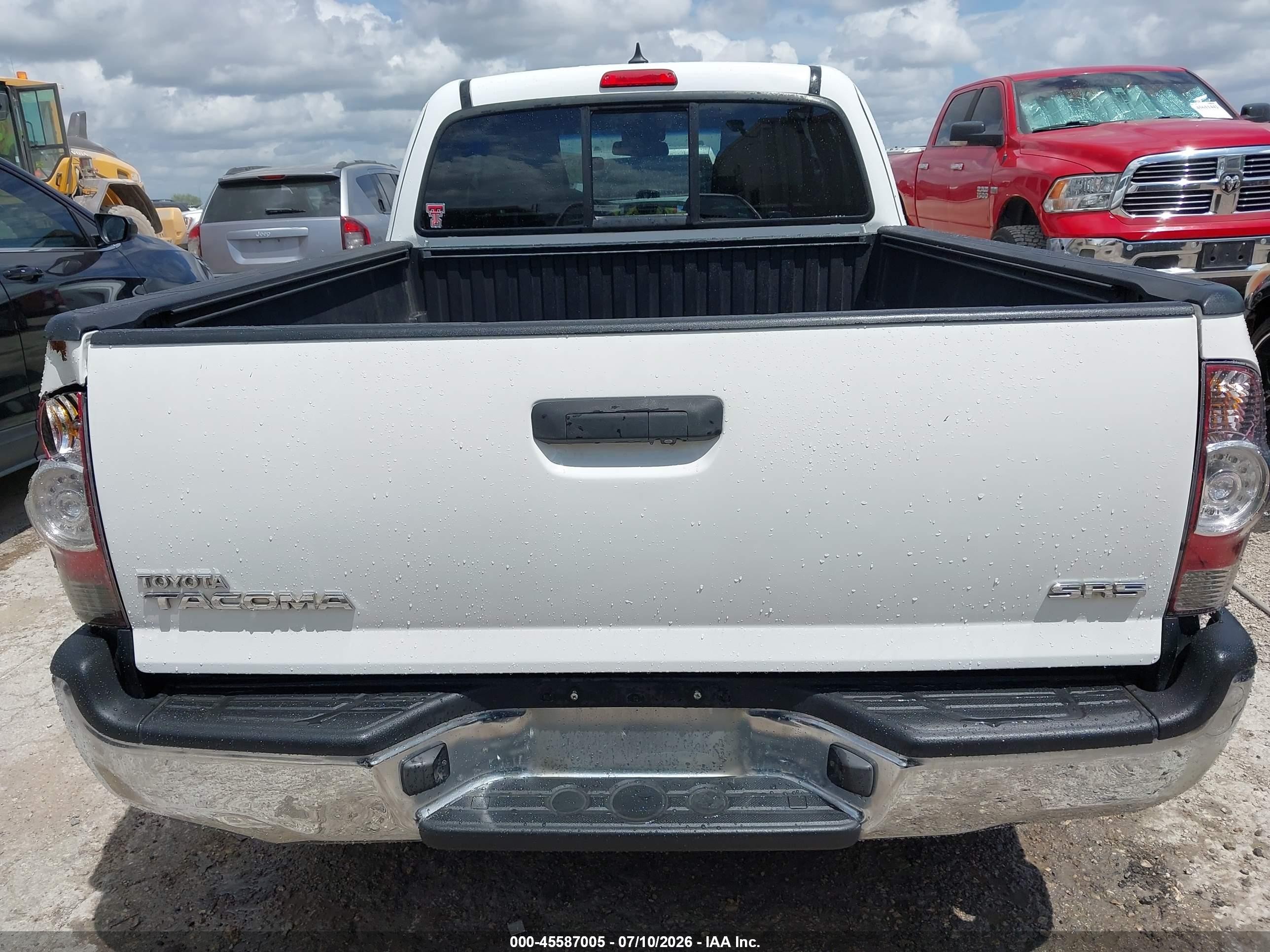 2014 Toyota Tacoma   White vin: 5TFTX4CN5EX047112
