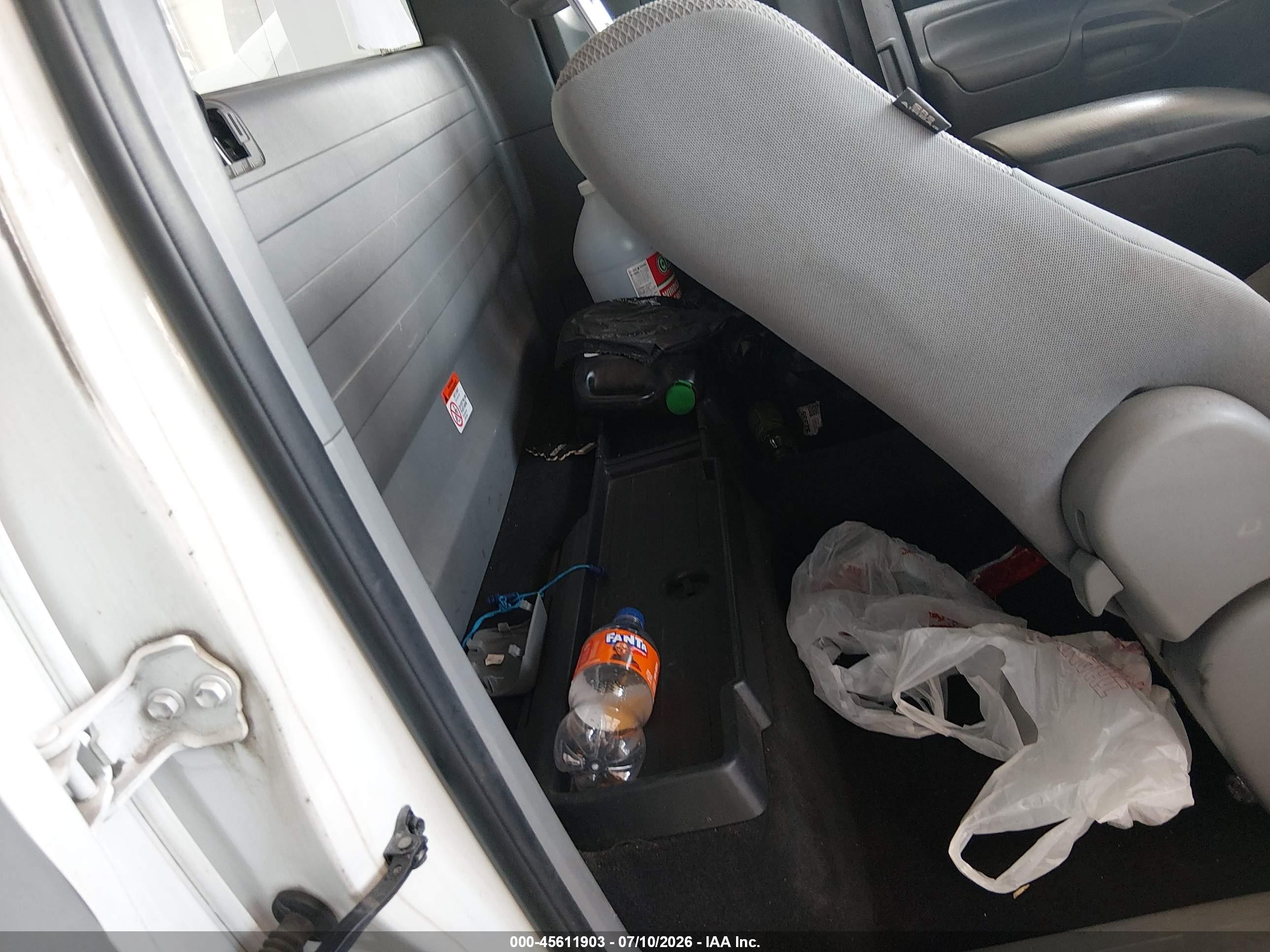 2015 Toyota Tacoma   White vin: 5TFTX4CN5FX054725