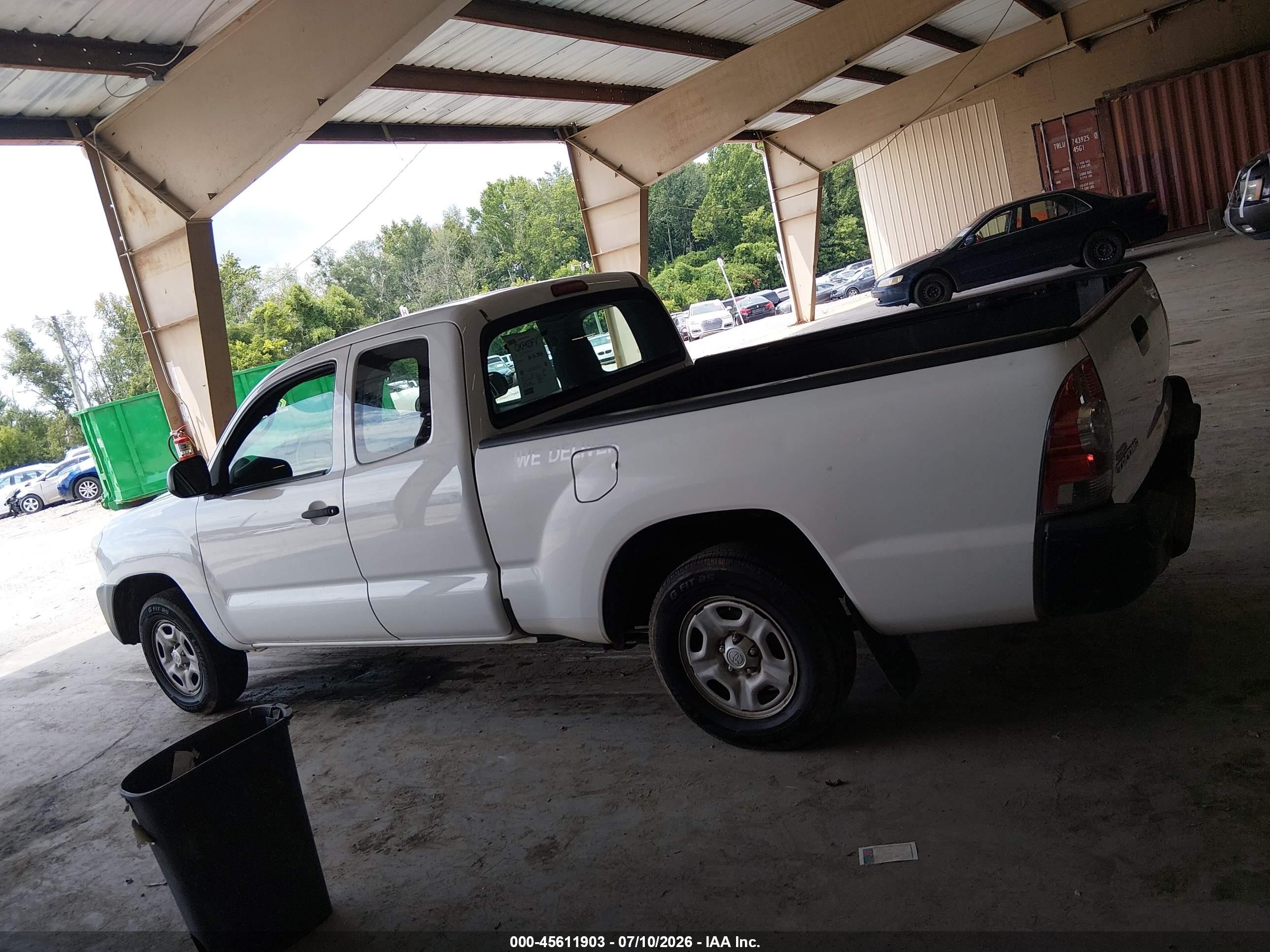 2015 Toyota Tacoma   White vin: 5TFTX4CN5FX054725