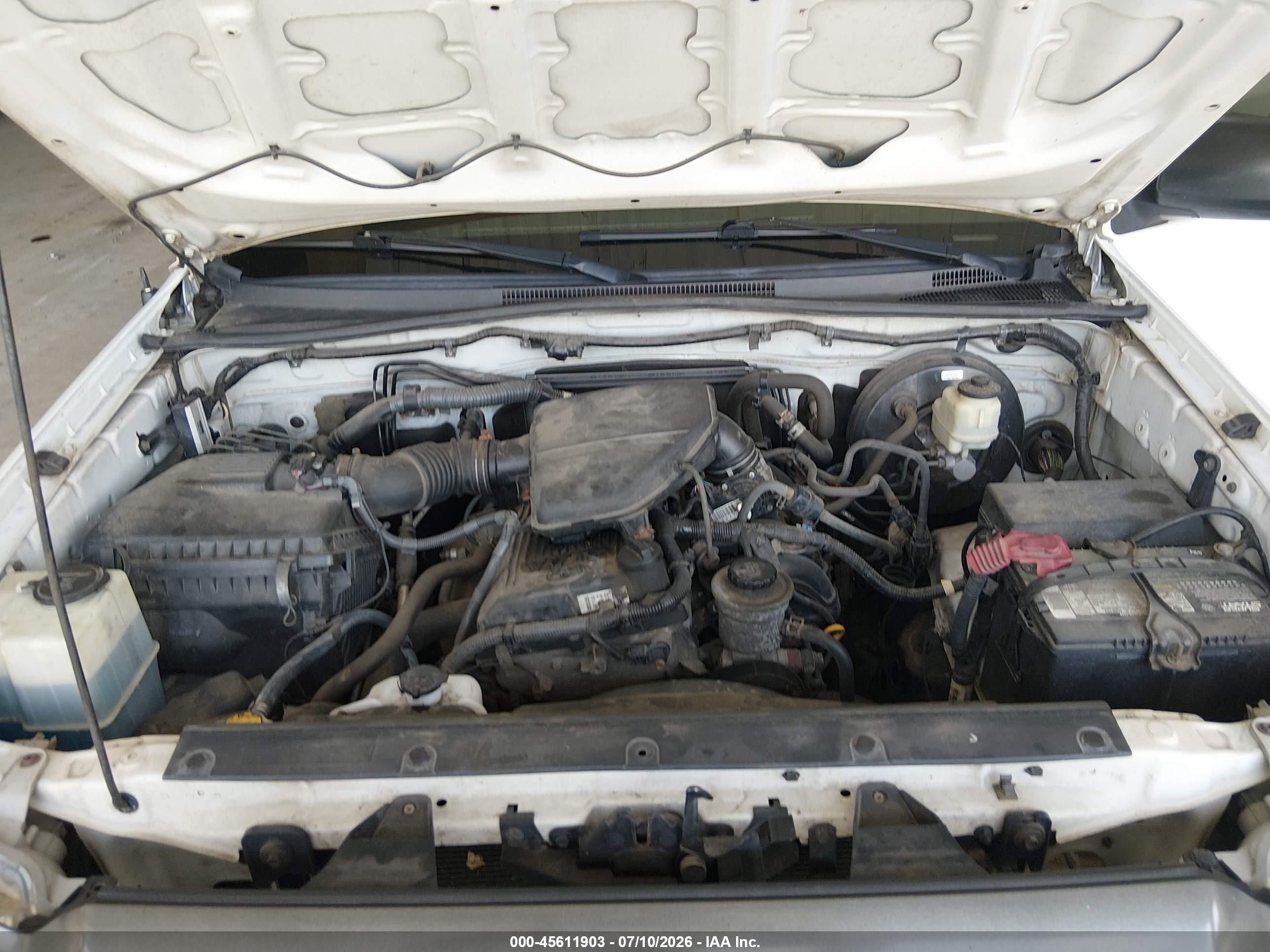 2015 Toyota Tacoma   White vin: 5TFTX4CN5FX054725