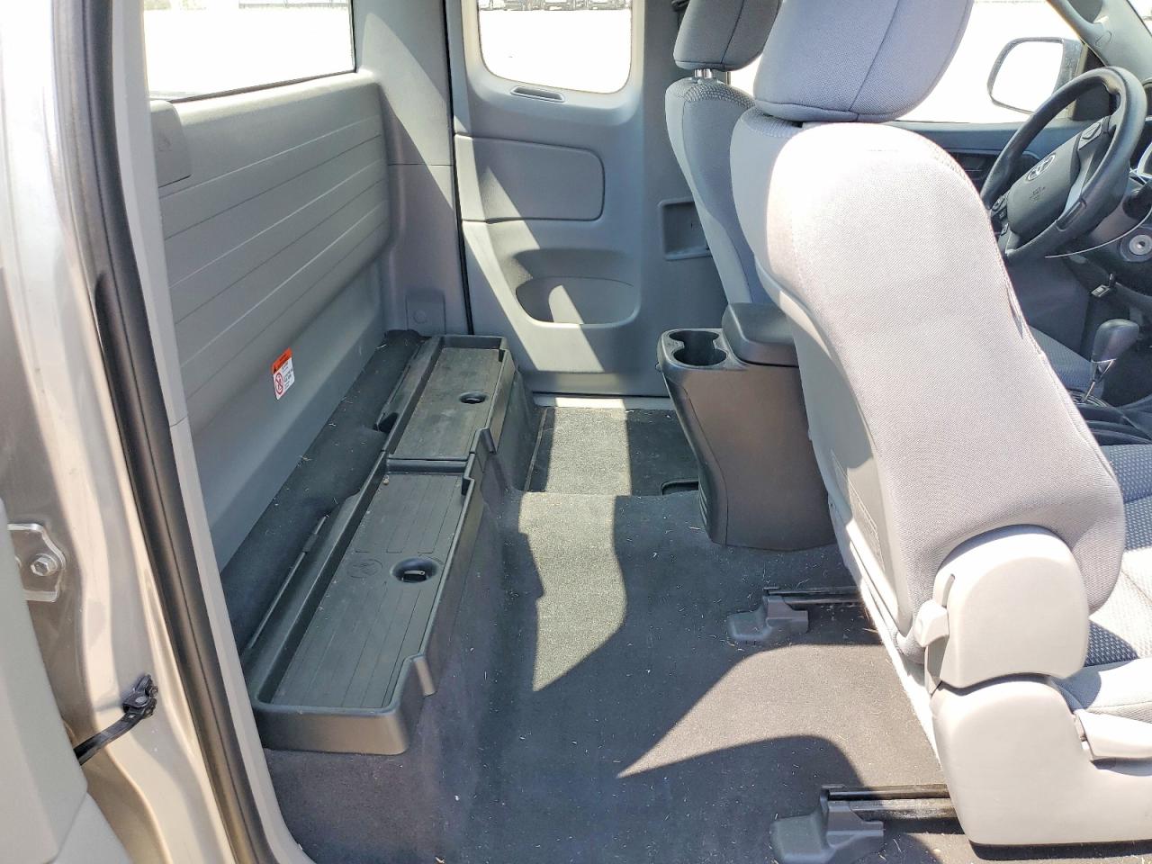2015 Toyota Tacoma Access Cab Silver vin: 5TFTX4CN6FX054586
