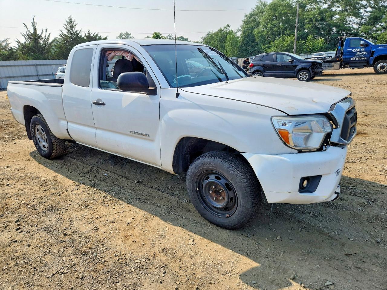 2015 Toyota Tacoma Access Cab White vin: 5TFTX4CN6FX063773