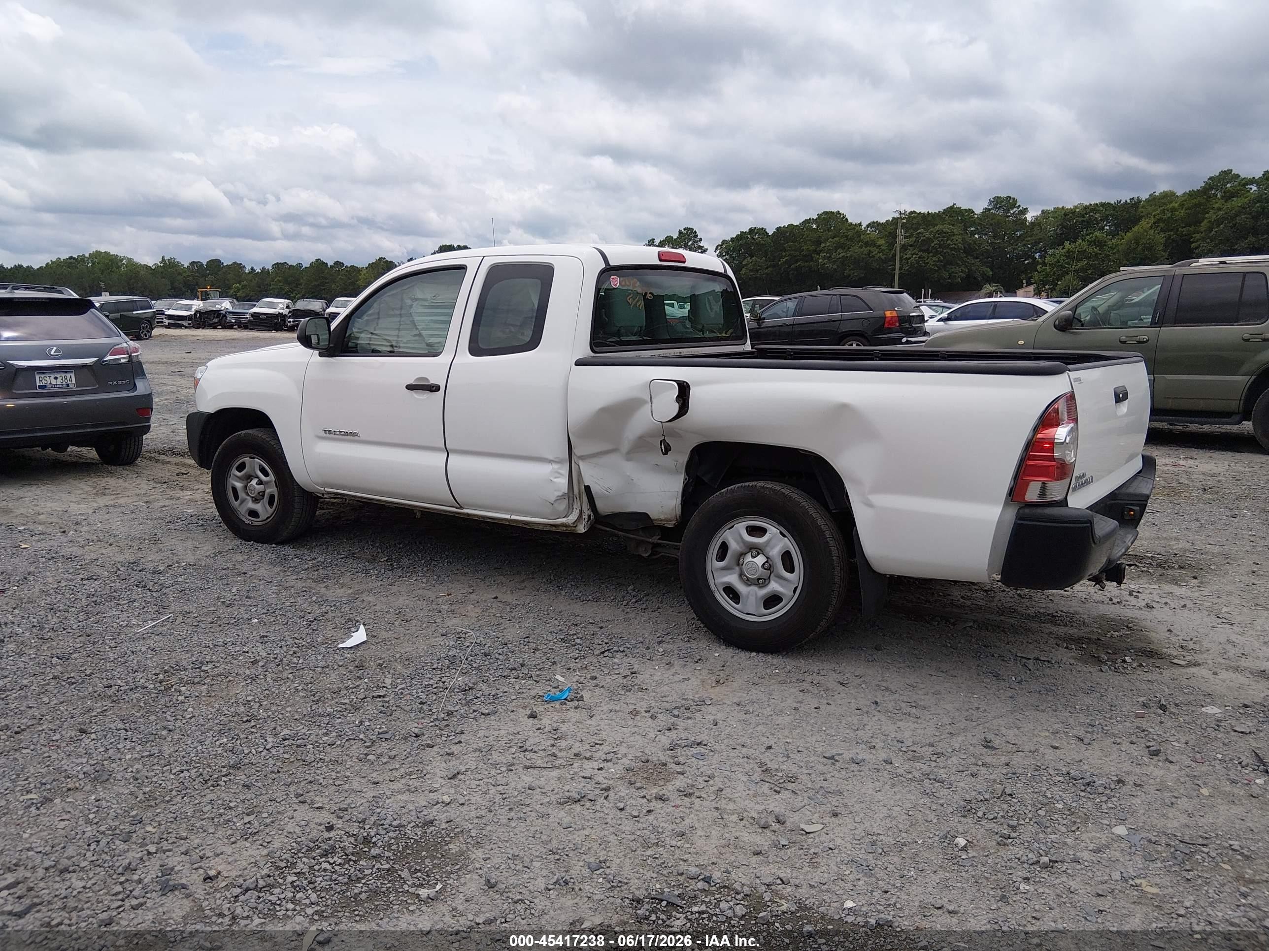2015 Toyota Tacoma   White vin: 5TFTX4CN7FX054516