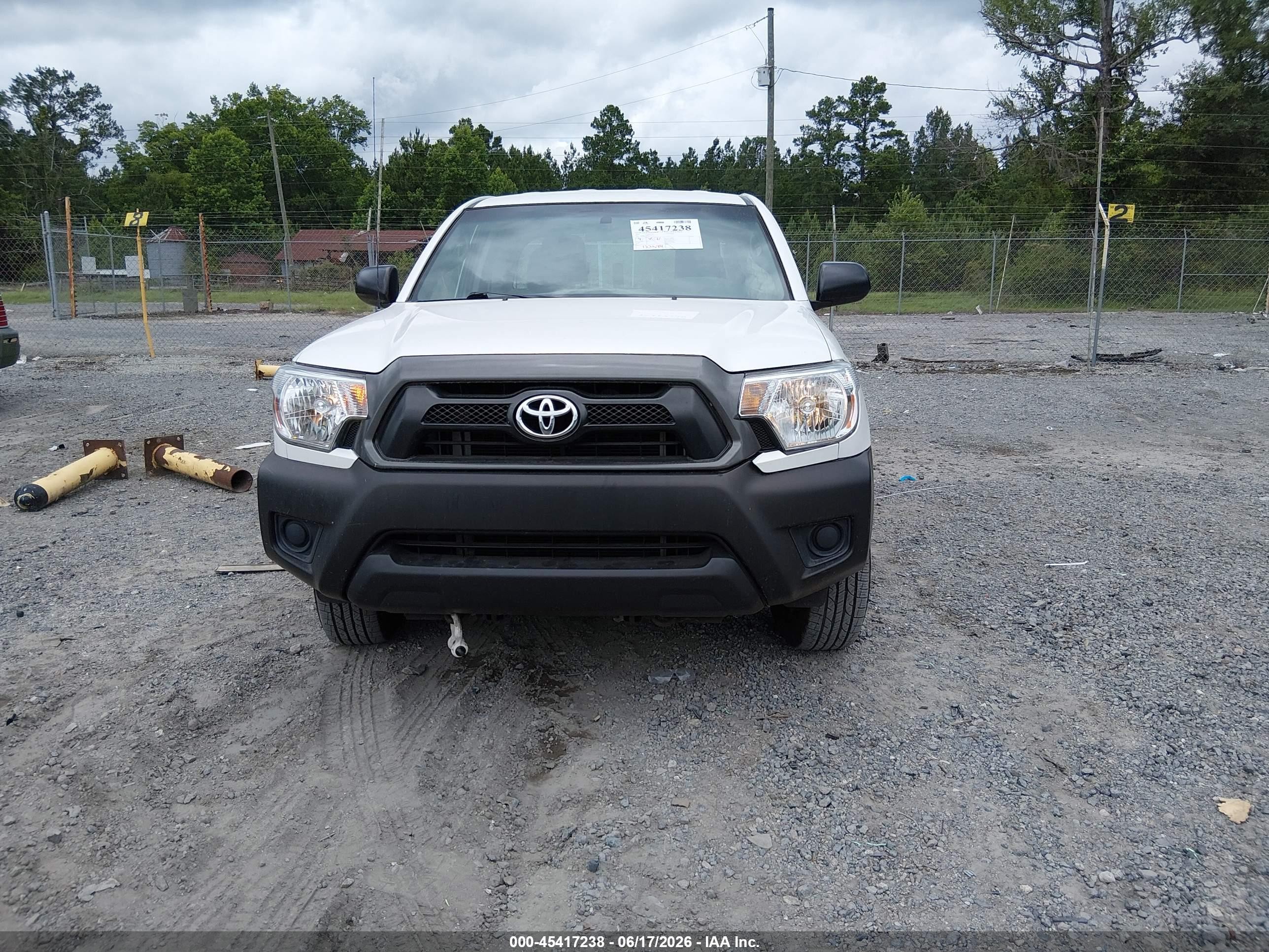 2015 Toyota Tacoma   White vin: 5TFTX4CN7FX054516