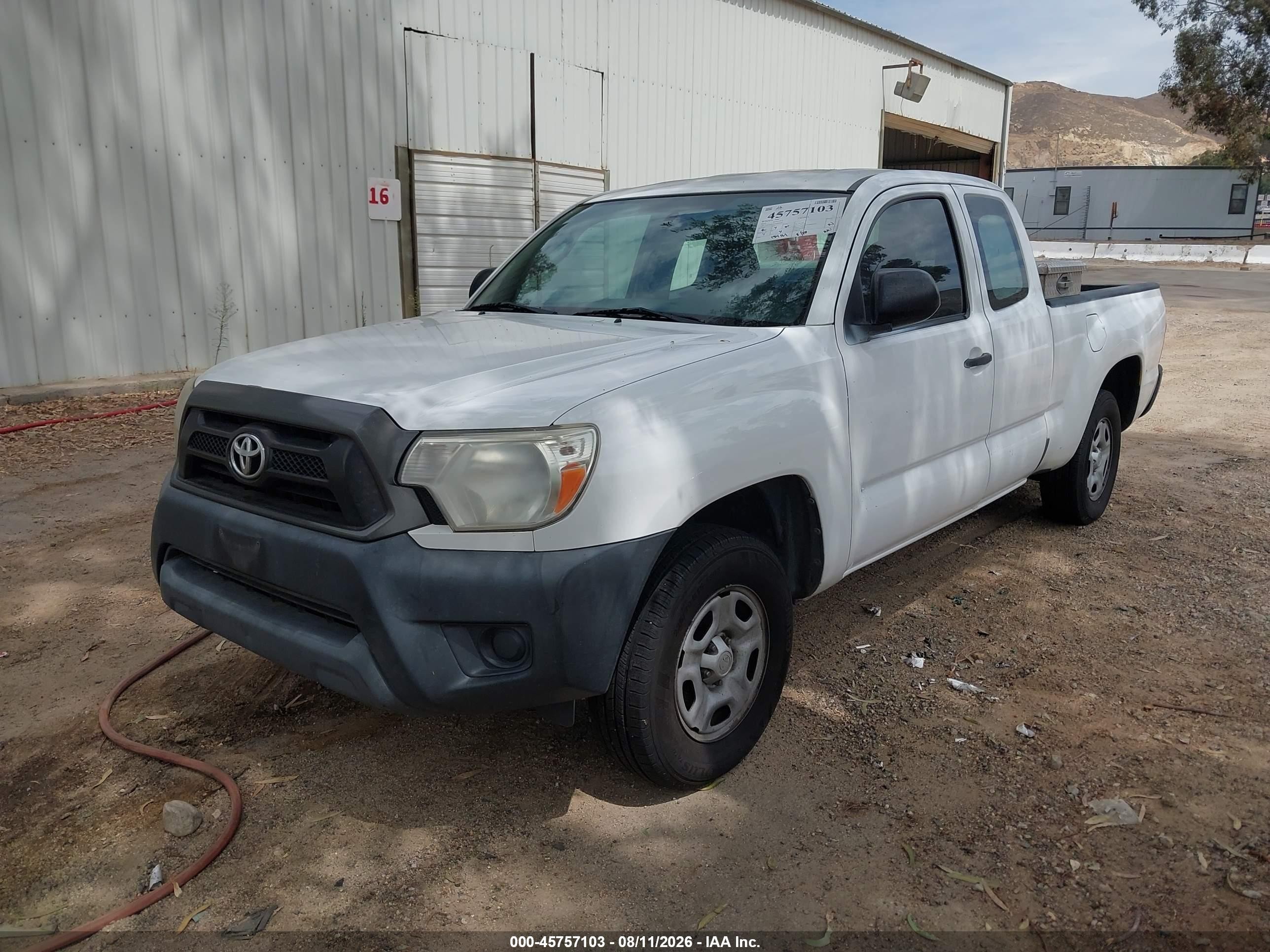2015 Toyota Tacoma   Белый vin: 5TFTX4CN7FX056301