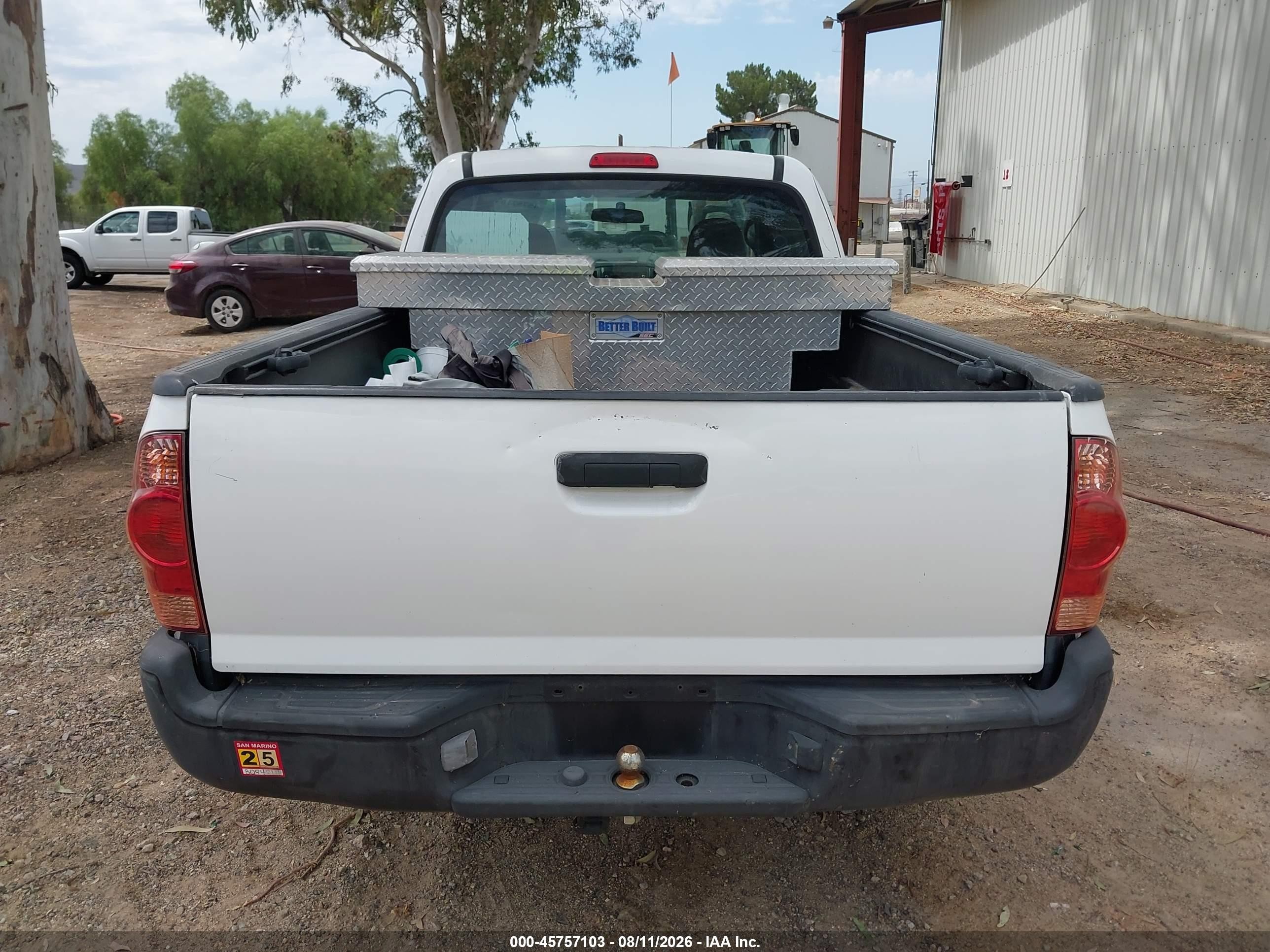 2015 Toyota Tacoma   Белый vin: 5TFTX4CN7FX056301