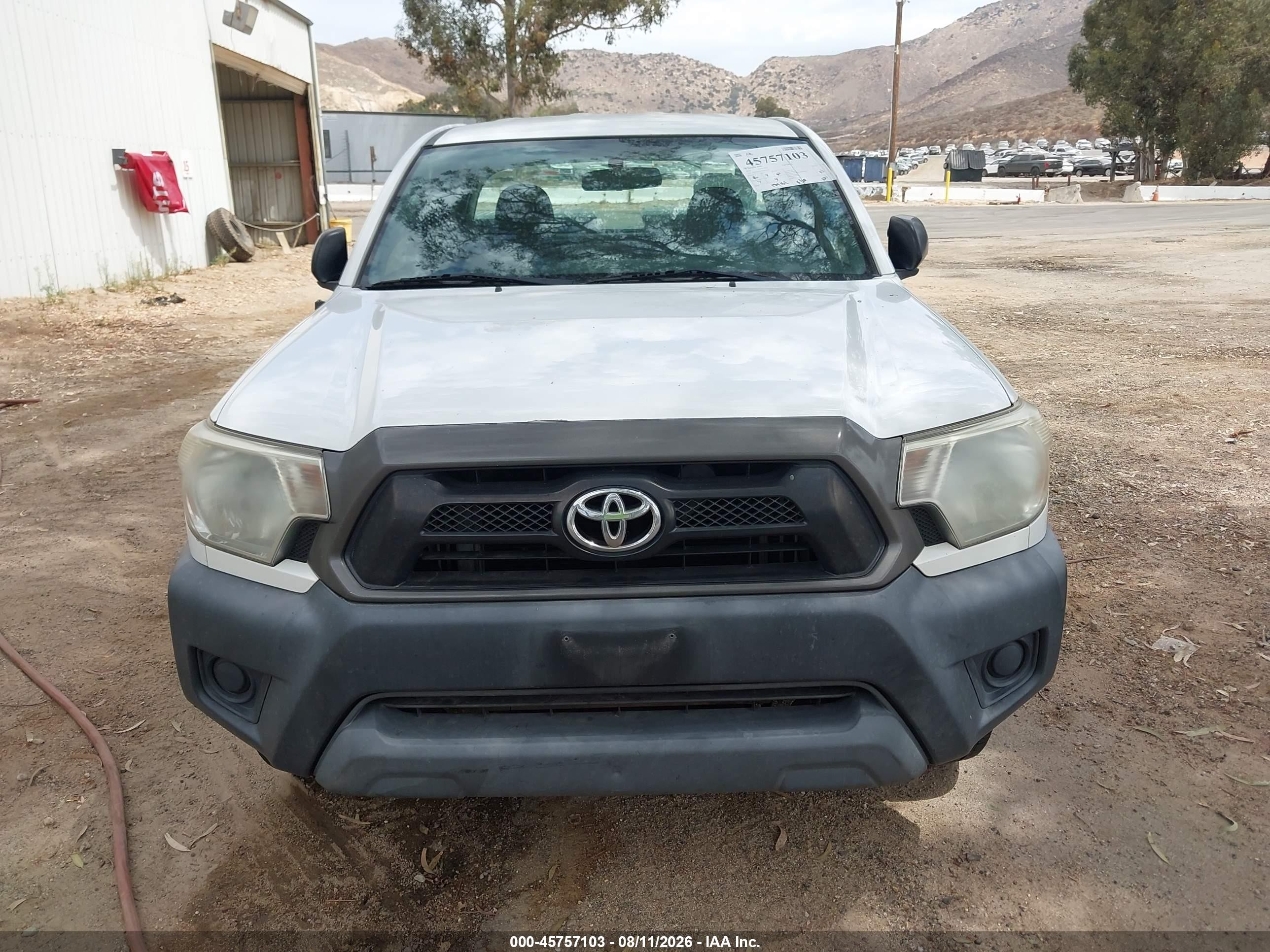 2015 Toyota Tacoma   Белый vin: 5TFTX4CN7FX056301