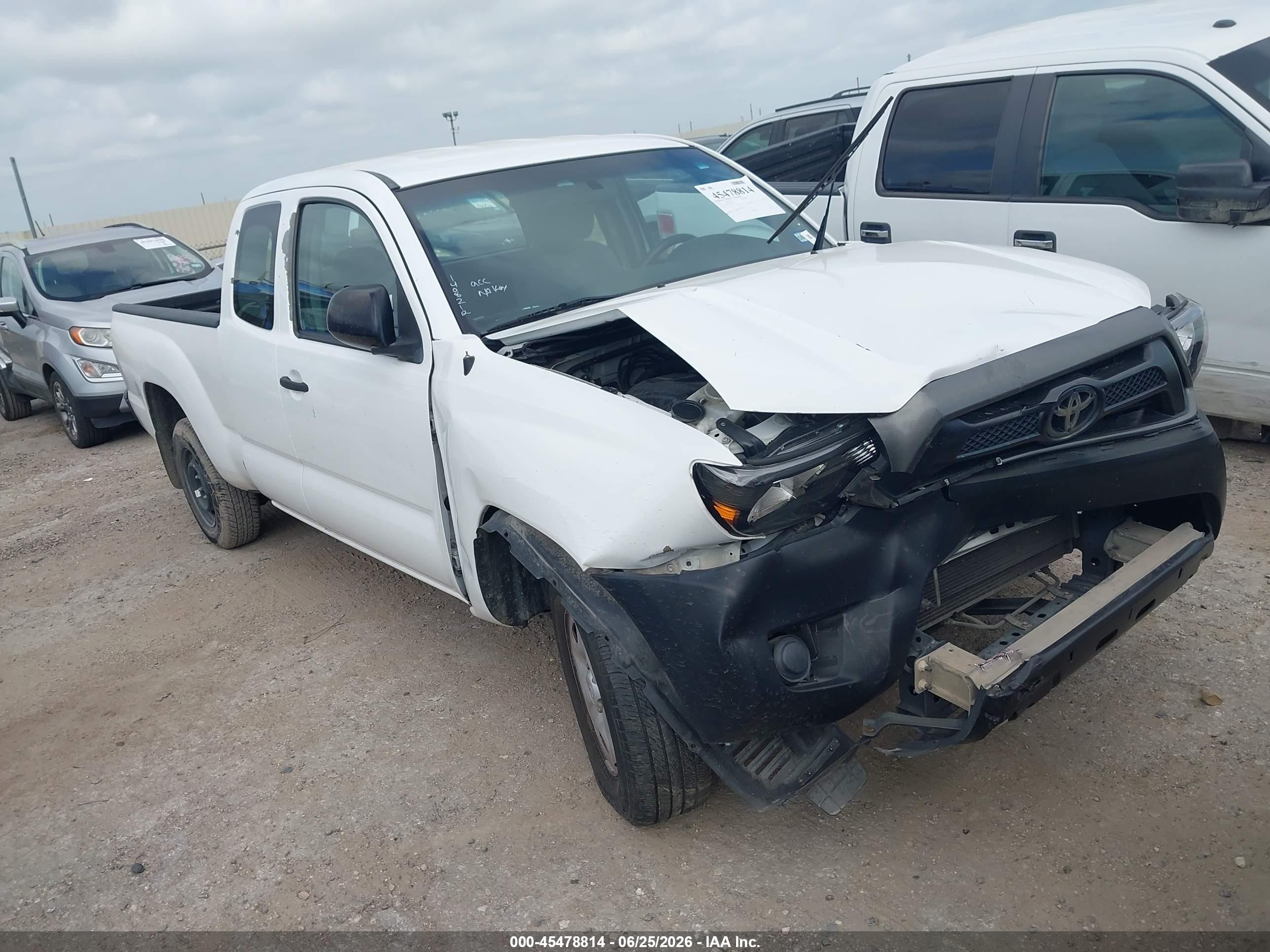 2015 Toyota Tacoma   White vin: 5TFTX4CN7FX056685