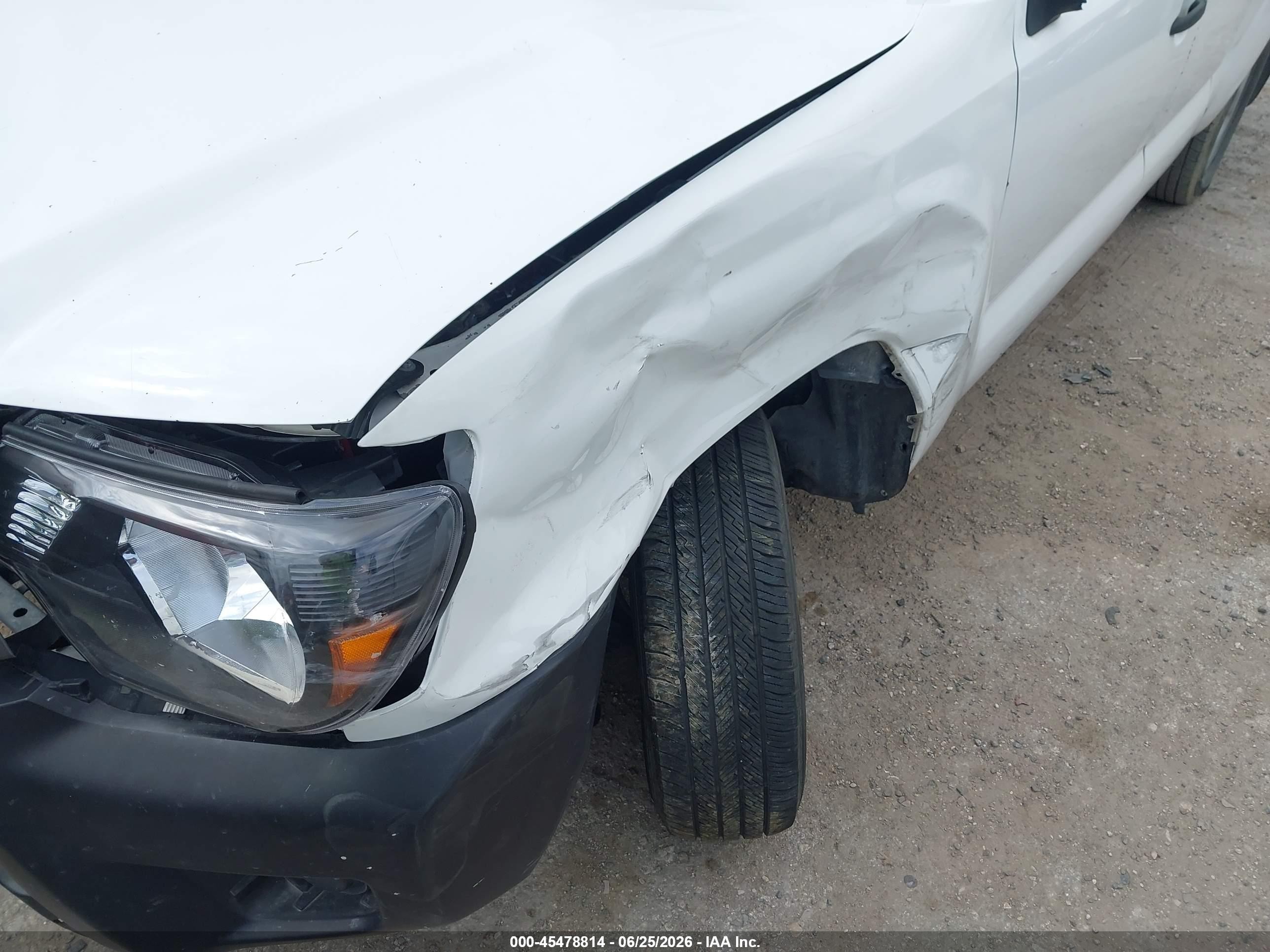 2015 Toyota Tacoma   White vin: 5TFTX4CN7FX056685