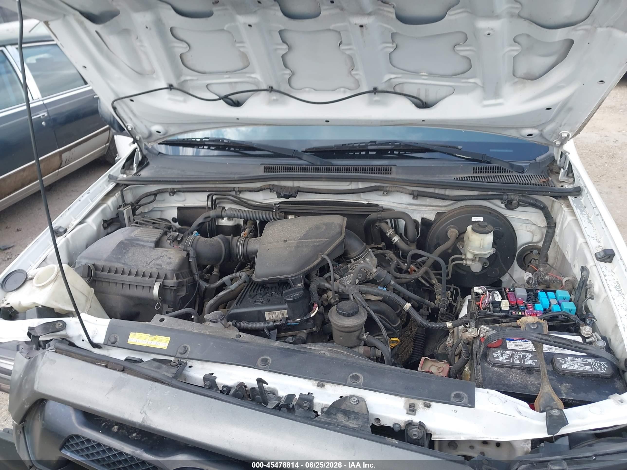 2015 Toyota Tacoma   White vin: 5TFTX4CN7FX056685