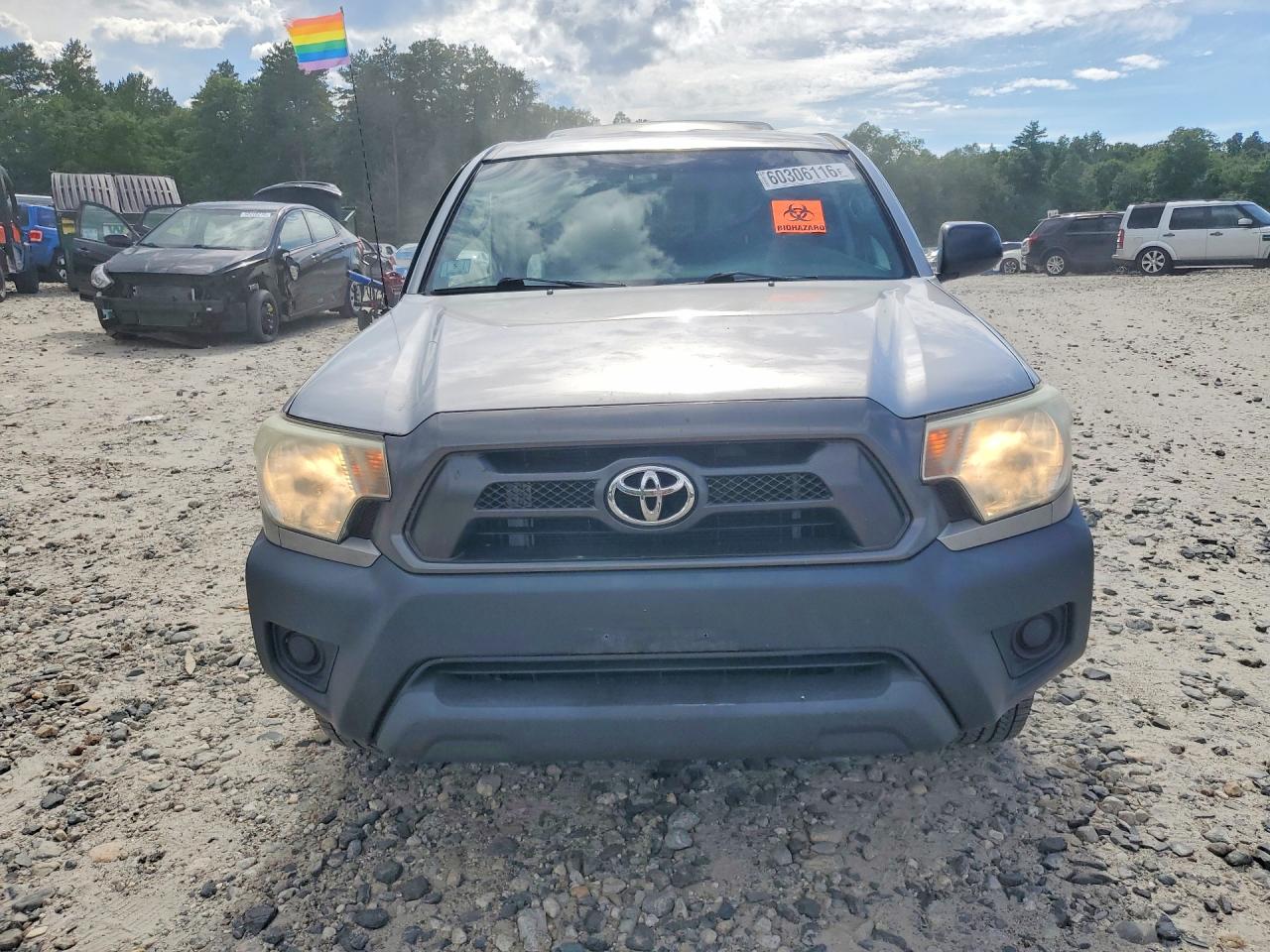 2014 Toyota Tacoma Access Cab Silver vin: 5TFTX4CN8EX042003