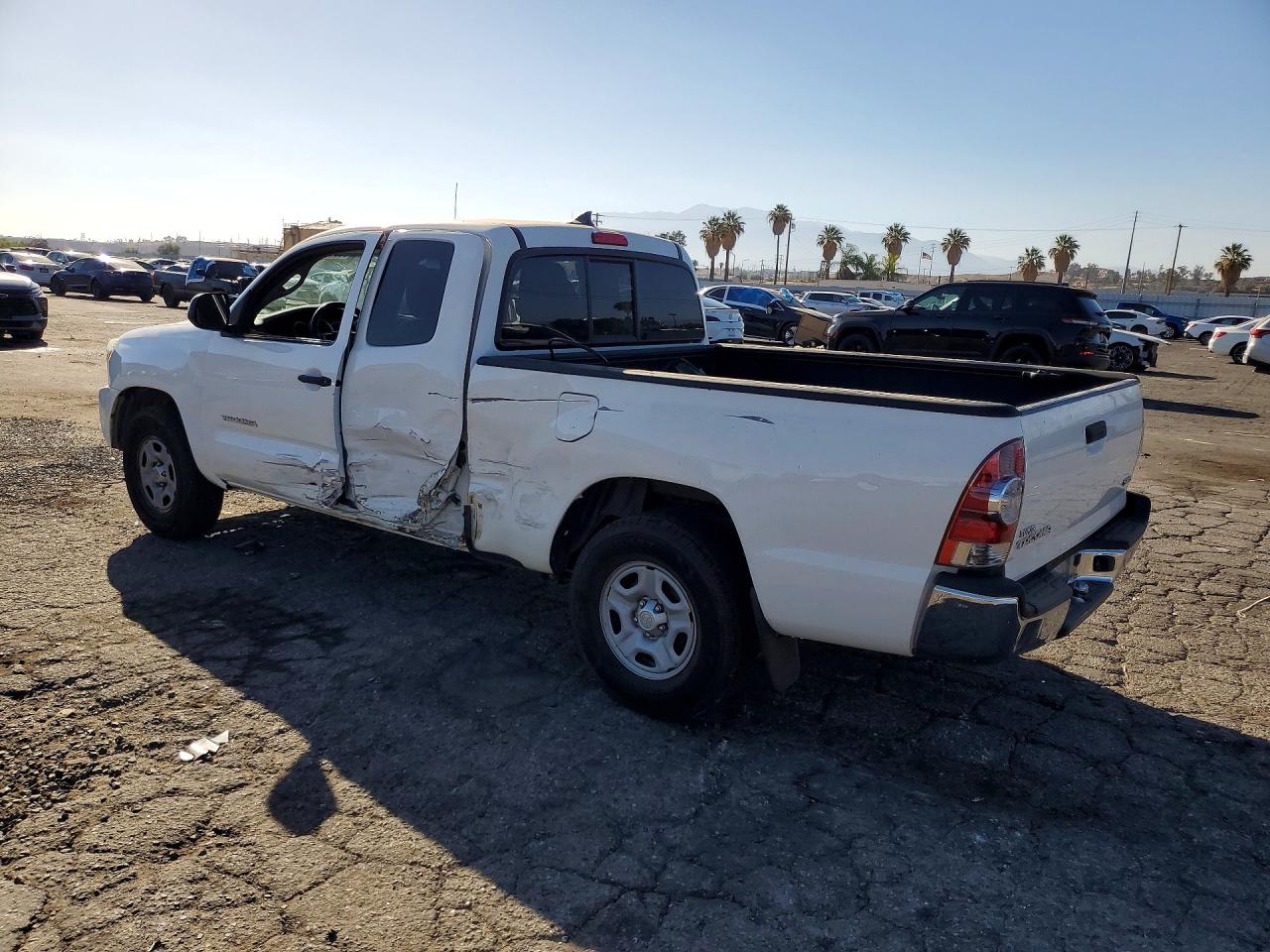 2014 Toyota Tacoma Access Cab White vin: 5TFTX4CN8EX042373