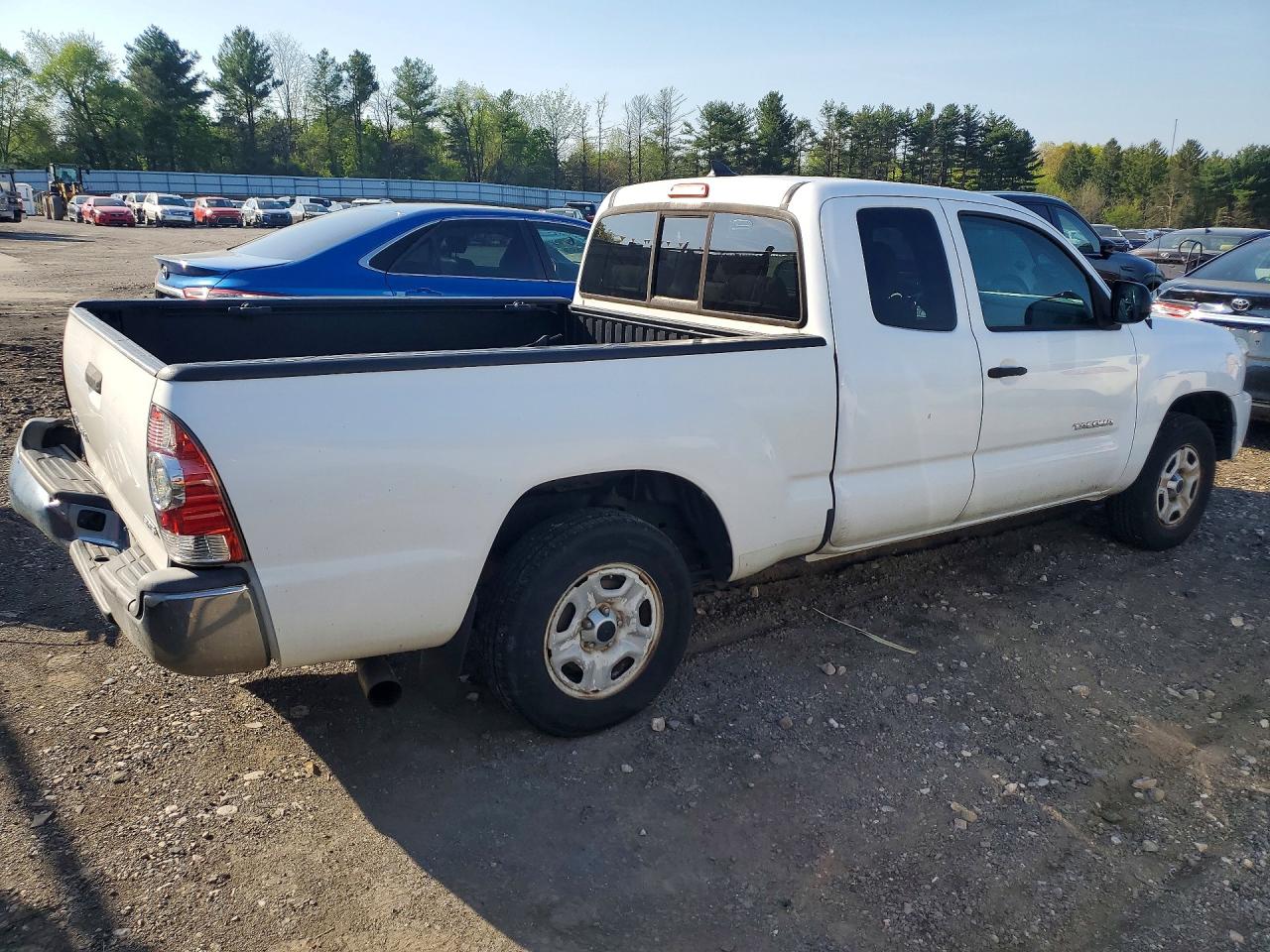 2014 Toyota Tacoma Access Cab White vin: 5TFTX4CN8EX047539