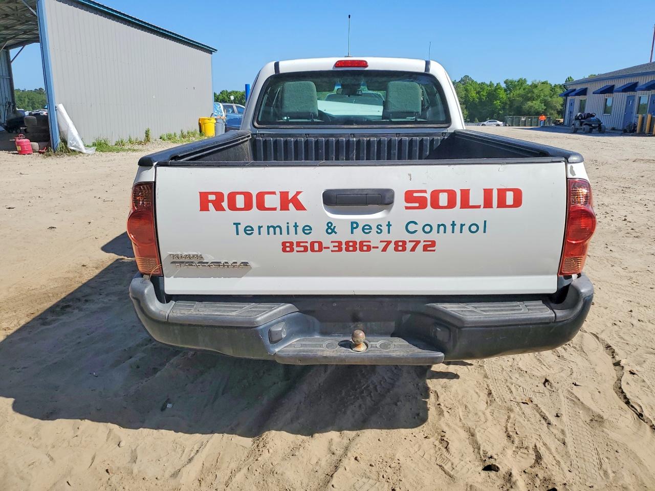 2015 Toyota Tacoma Access Cab White vin: 5TFTX4CN8FX048353