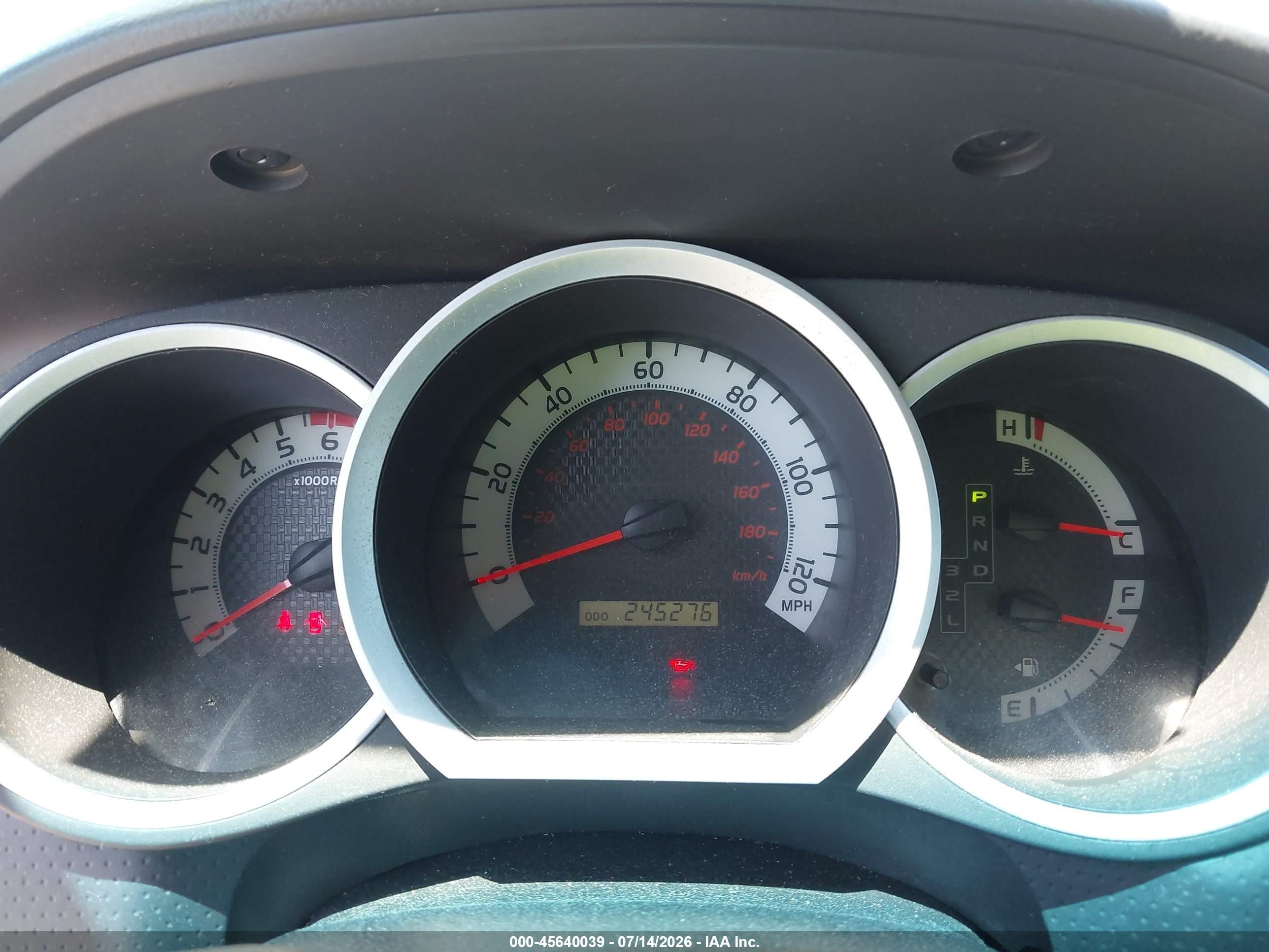 2015 Toyota Tacoma   White vin: 5TFTX4CN8FX054511